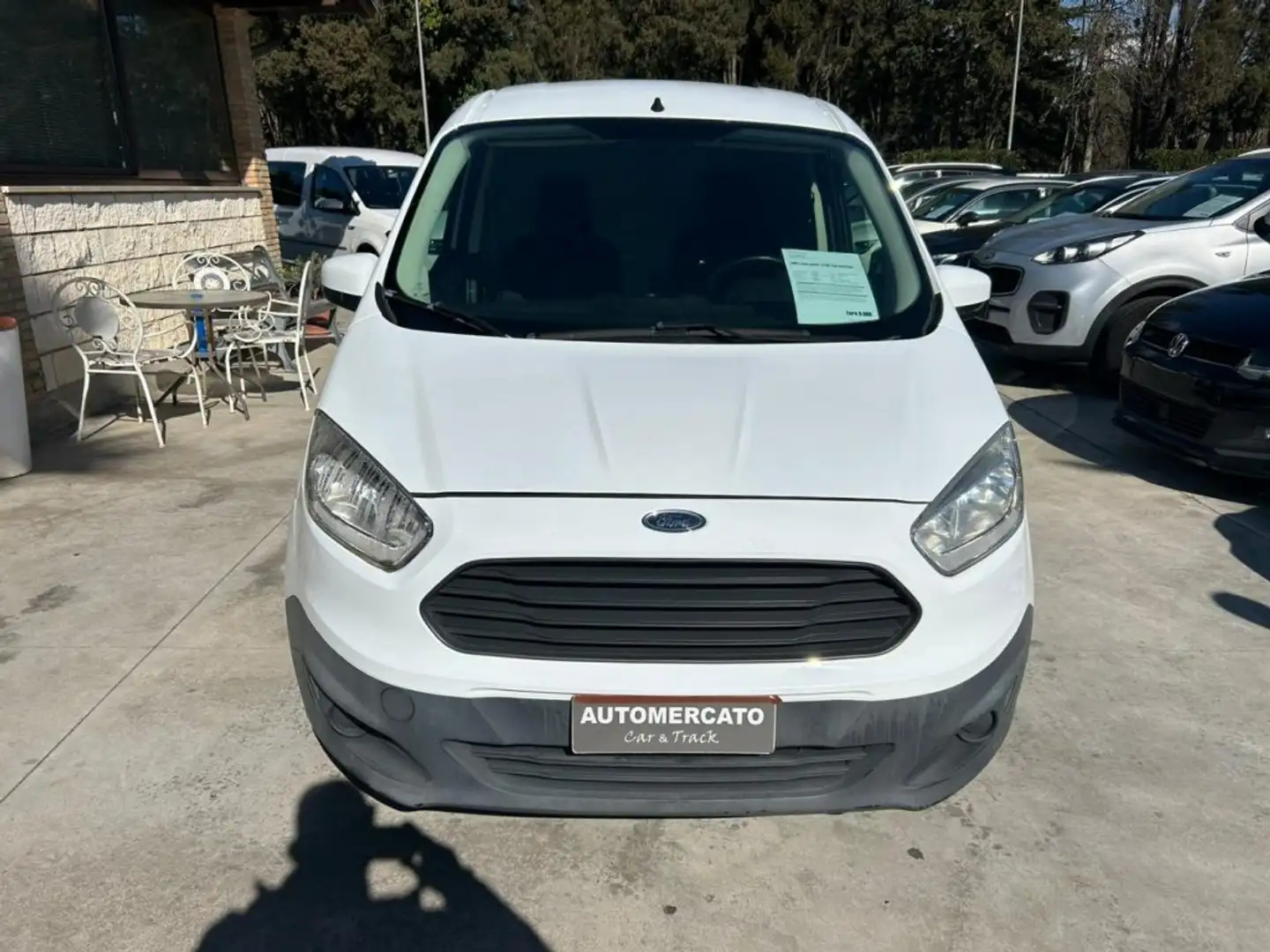 Ford Transit Courier 1.5 TDCi 75CV Isotermico Fehér - 2