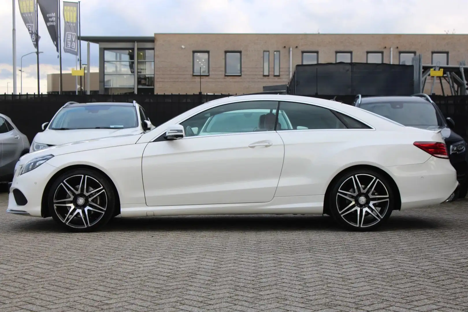 Mercedes-Benz E 320 E 320 Prestige Білий - 1