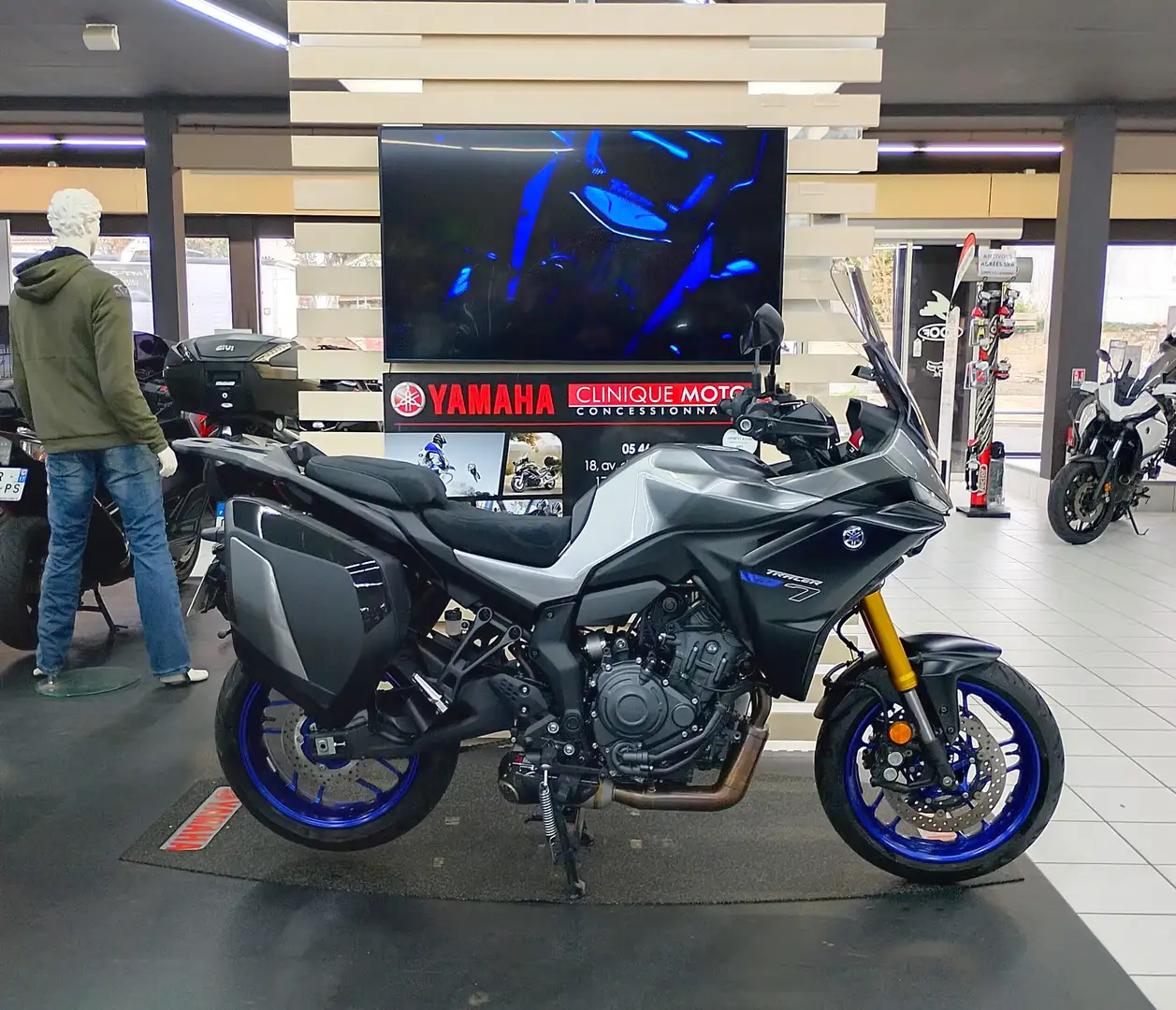 Yamaha Tracer 7 GT Gris - 1