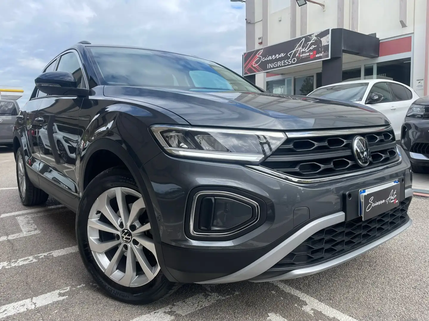 Volkswagen T-Roc T-Roc 2.0 TDI SCR Edition Plus STYLE Gris - 1