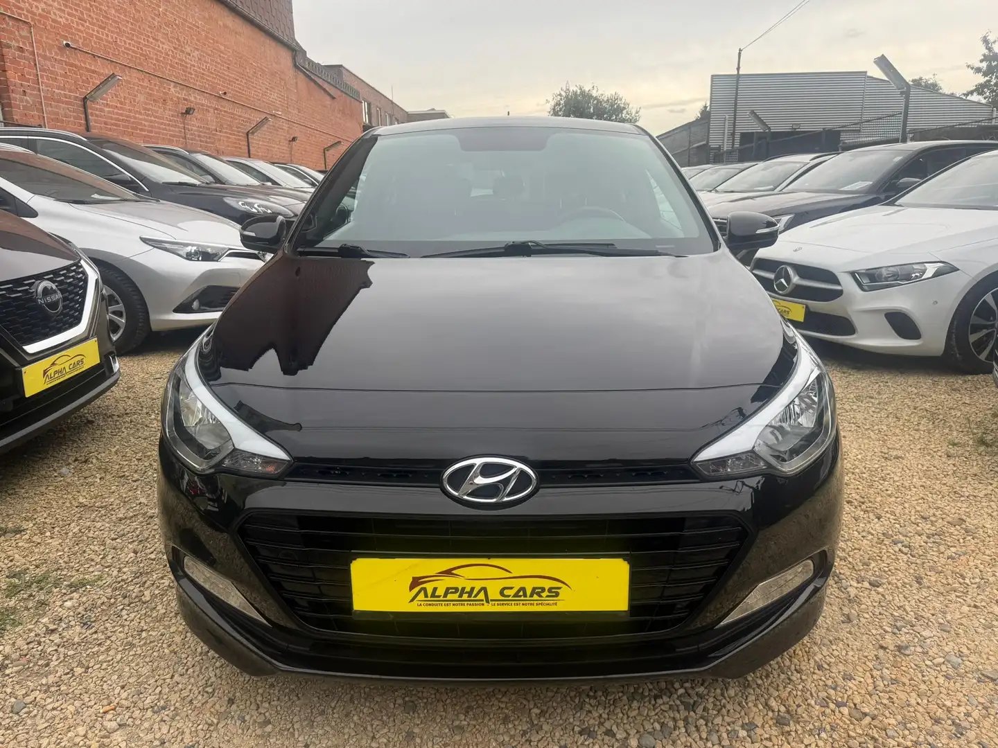 Hyundai i20 i20*SIEGES CHAUFFANT*GARANTIE* Zwart - 2