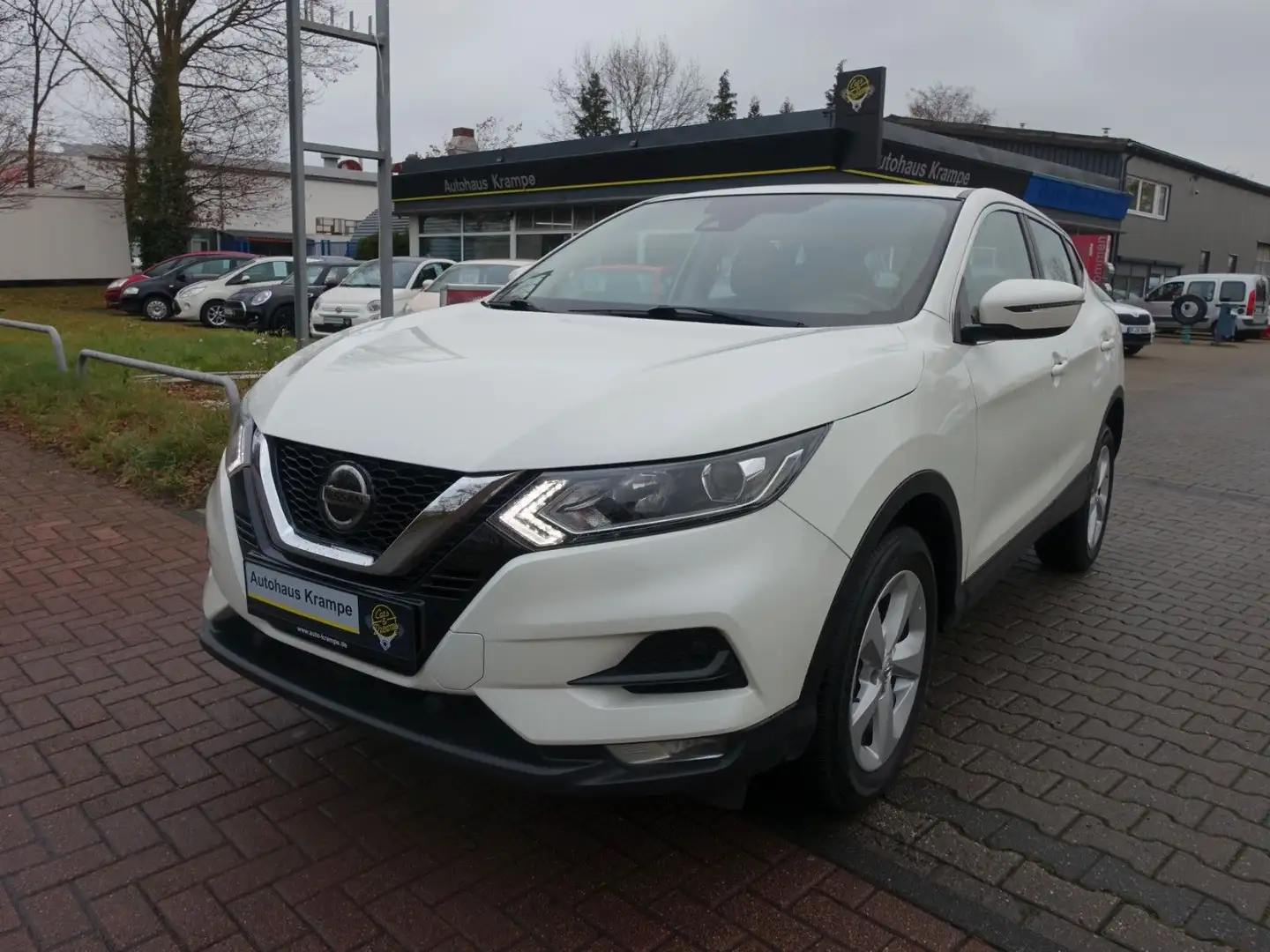 Nissan Qashqai 1.Hand, Checkheft, TÜV neu Blanc - 1