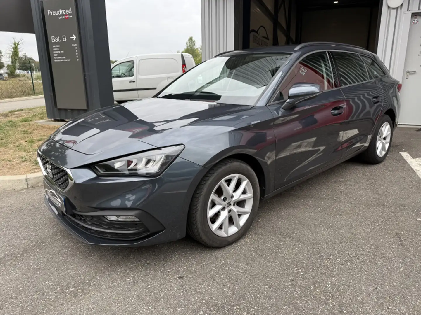 SEAT Leon 1.5 ETSI 150CH REFERENCE+ DSG7 Grau - 1
