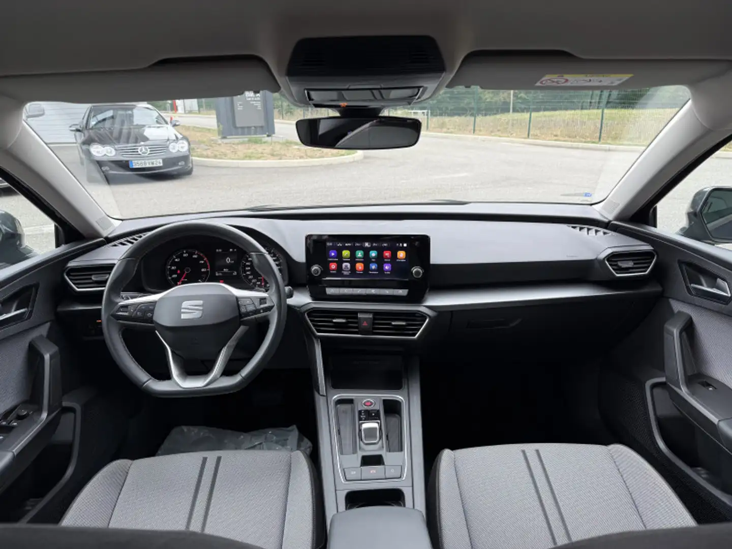 SEAT Leon 1.5 ETSI 150CH REFERENCE+ DSG7 Grijs - 2