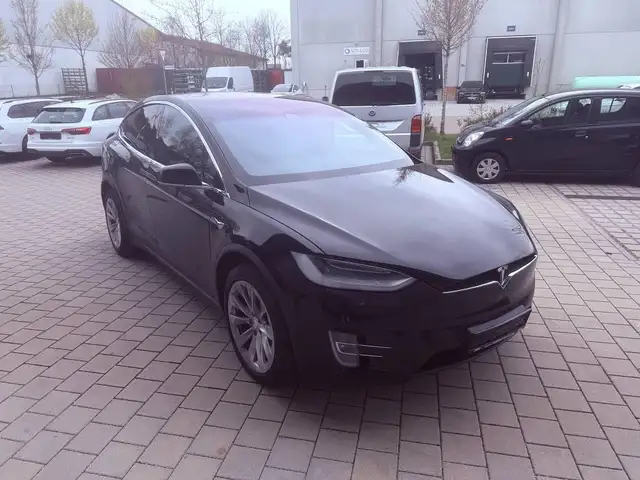 Tesla Model X LONG RANGE AWD *Vollausstattung* 100 kWh