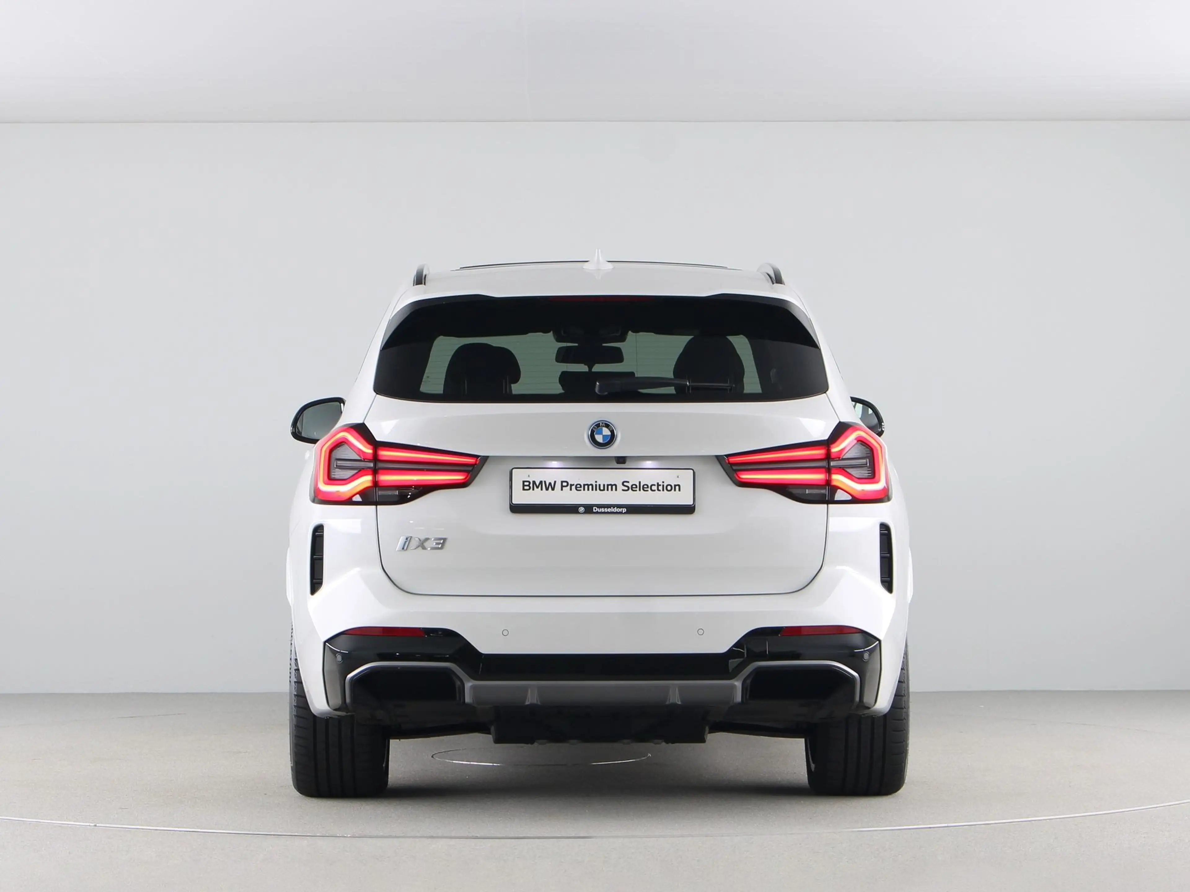 BMW iX3 High Executive Edition 80 kWh M-Sport — photo 10