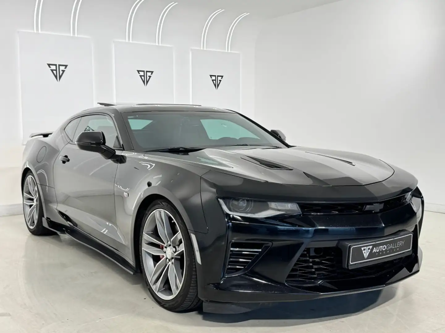 Chevrolet Camaro Coupé 6.2 V8 SS Zwart - 2