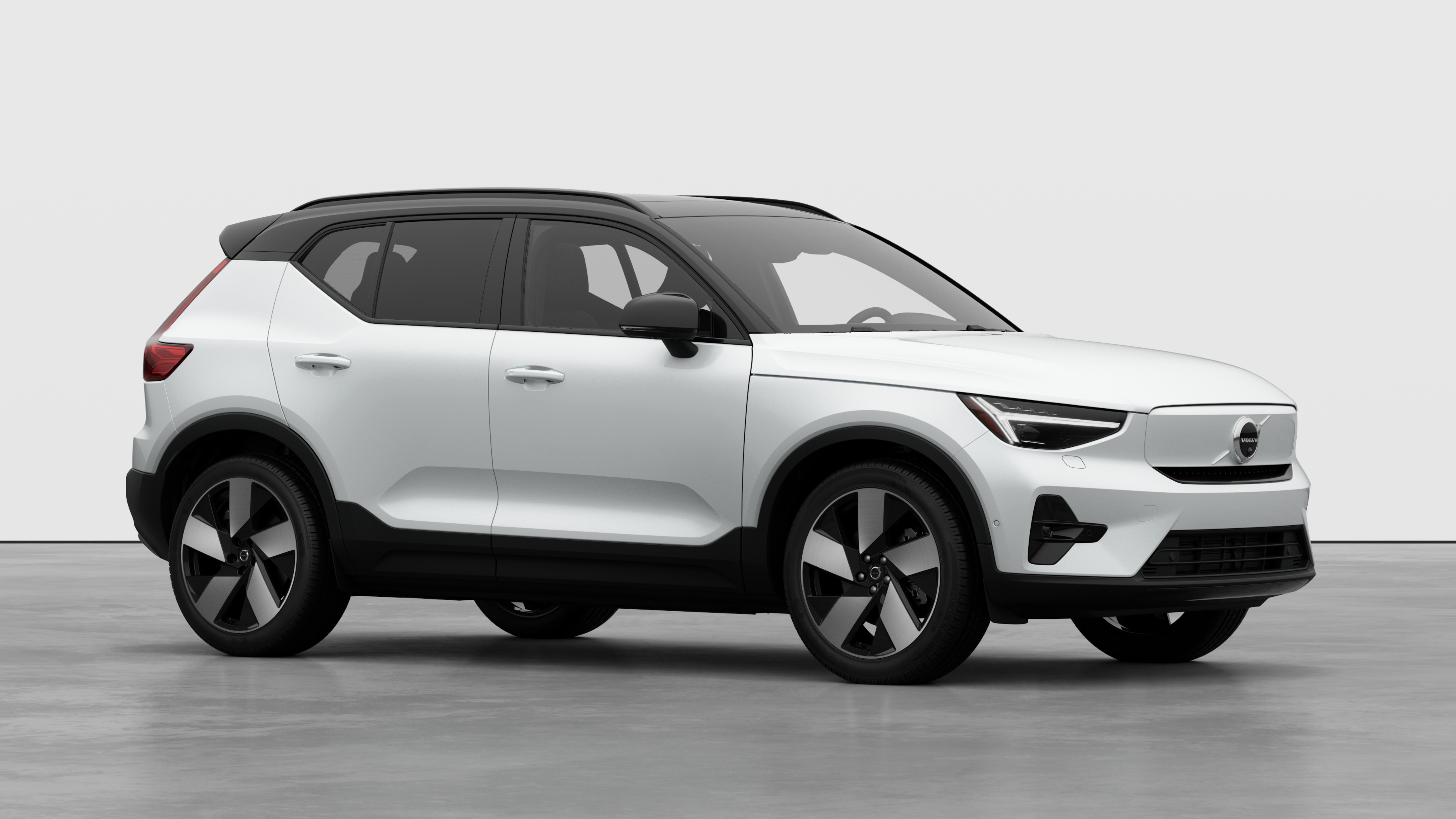2026 Volvo EX40