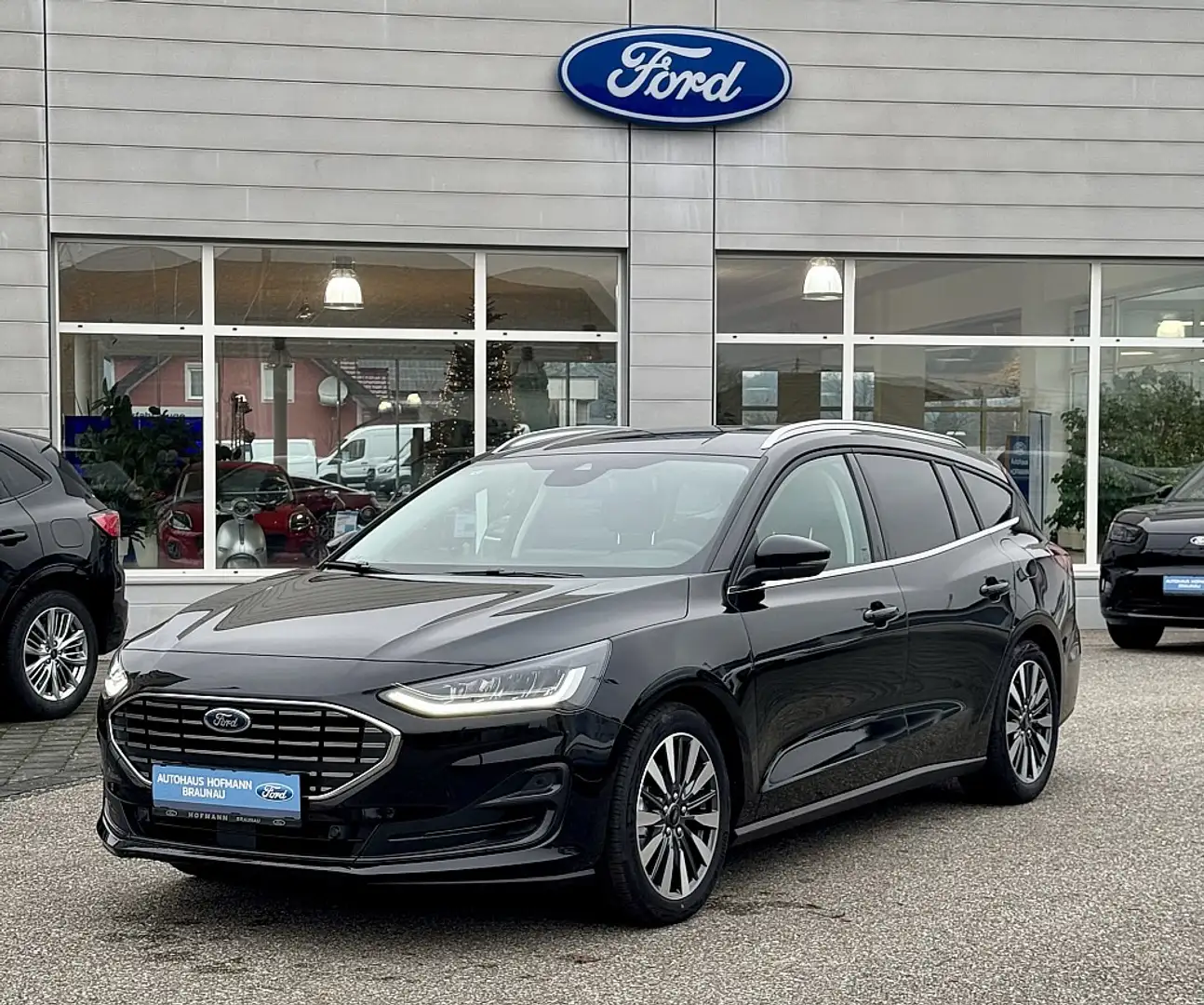 Ford Focus Turnier 1,5 EcoBlue Titanium X Aut. Nero - 1