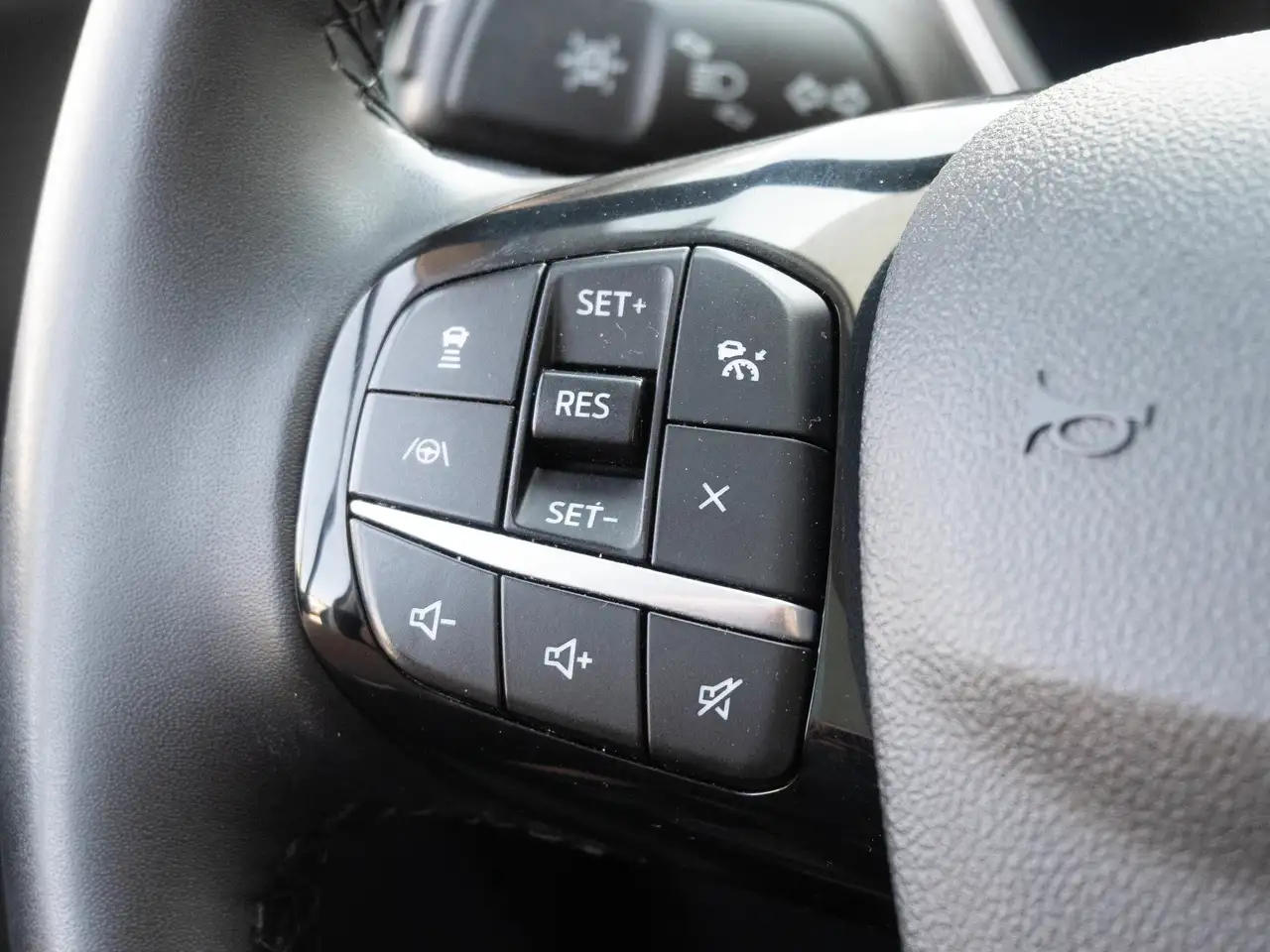 Ford Escape photo Ford Escape