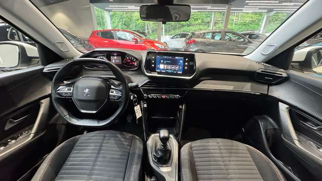 Peugeot 2008 — photo 9