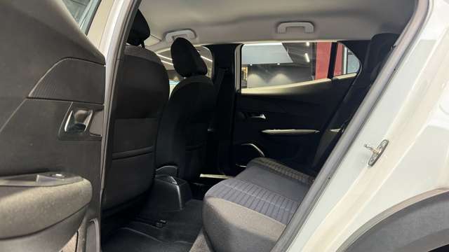 Peugeot 2008 — photo 20