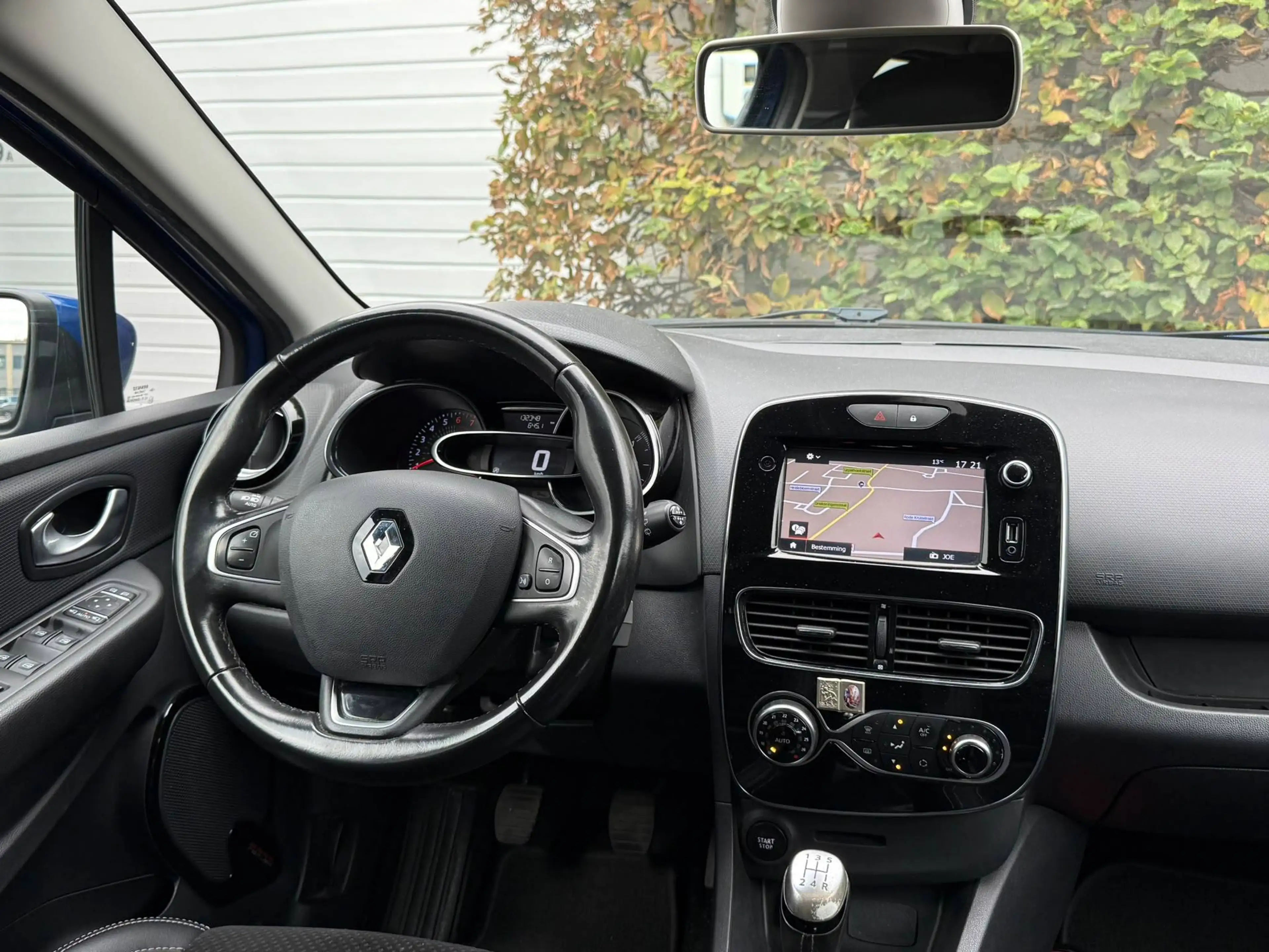 Renault Clio Clio 0.9 TCe Intens (EU6c) — photo 10