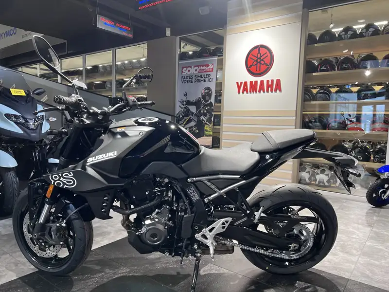Suzuki GSX 8S - foto 4