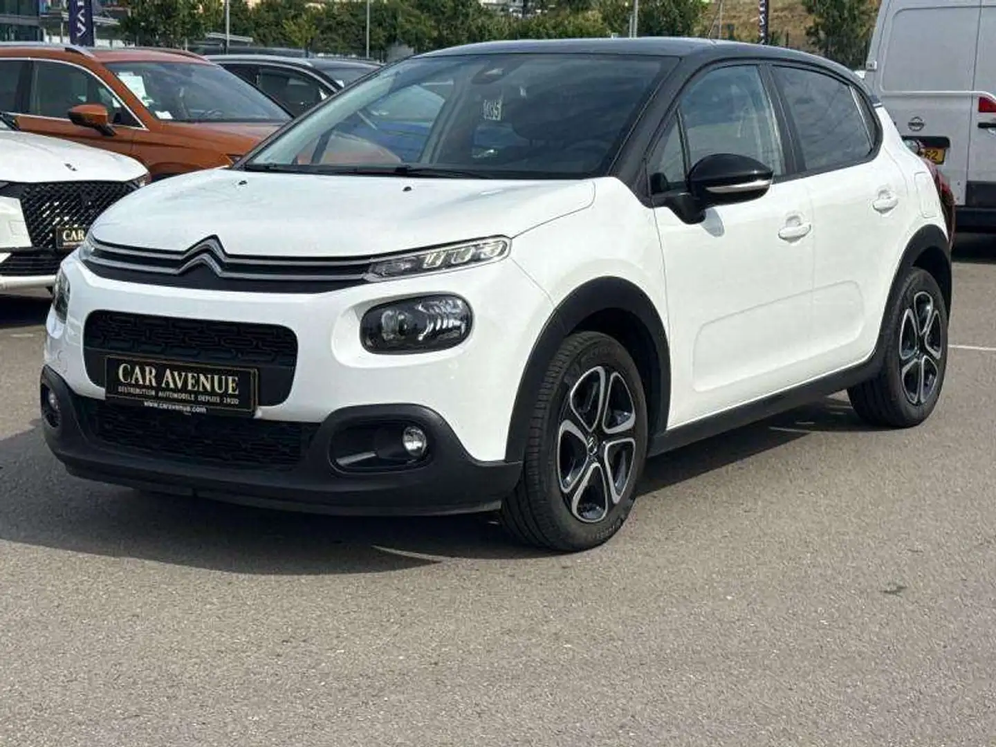 Citroen C3 1.2 PureTech 110ch S\\u0026S Shine 124g Blanc - 1