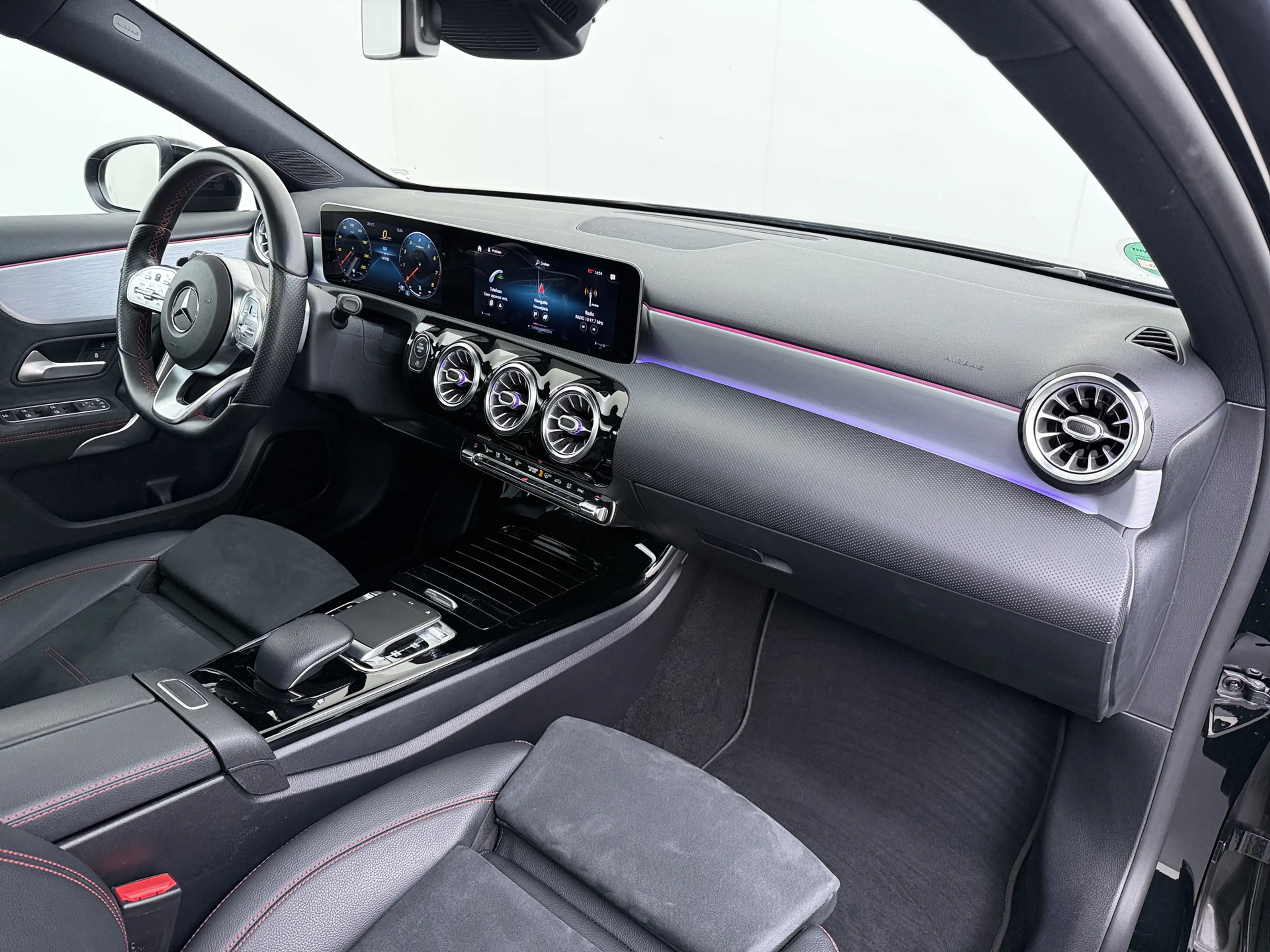 Mercedes-Benz A 200 164PK Automaat AMG Business Sol. Panoramadak Trekh — photo 35