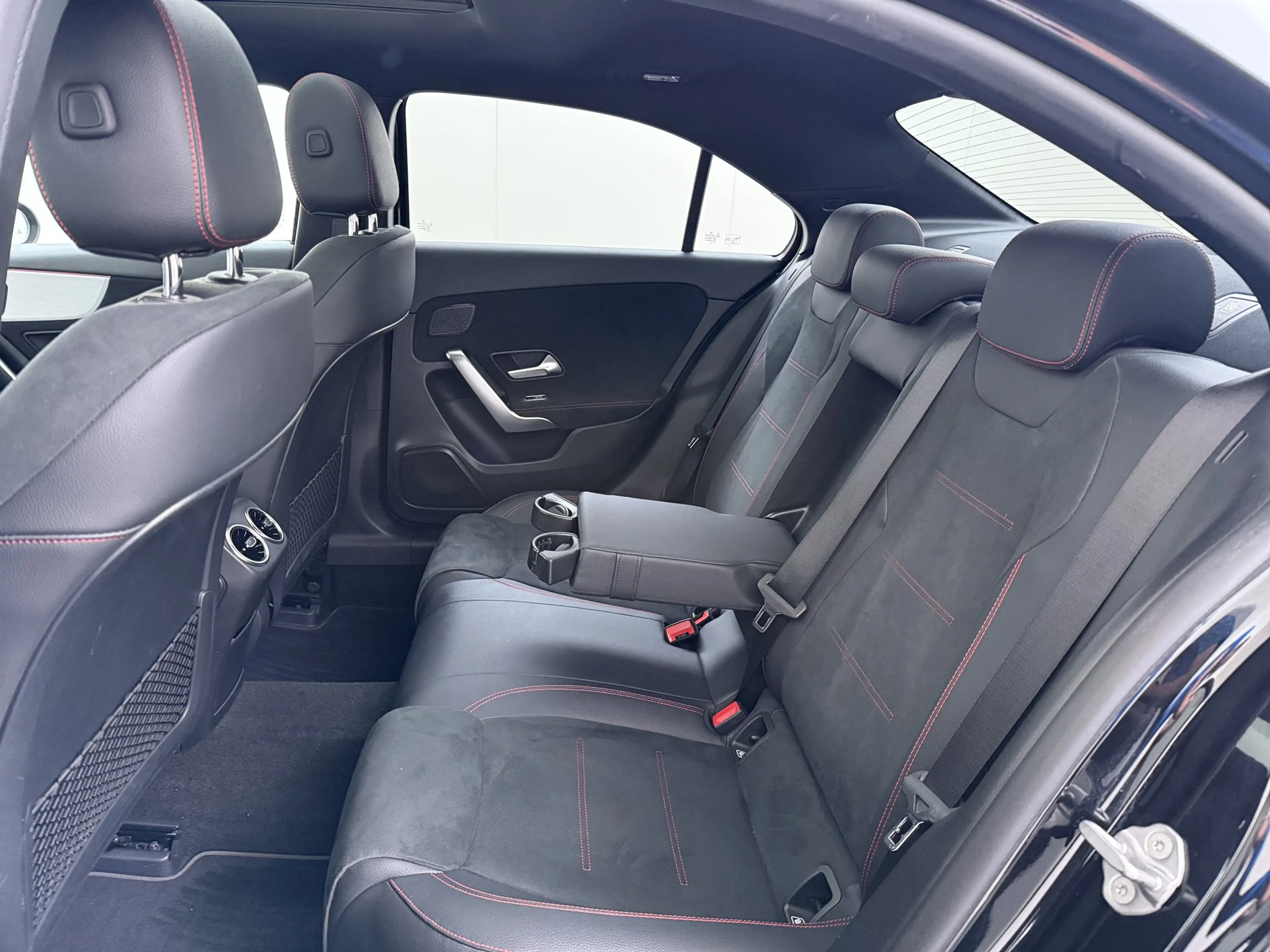 Mercedes-Benz A 200 164PK Automaat AMG Business Sol. Panoramadak Trekh — photo 38