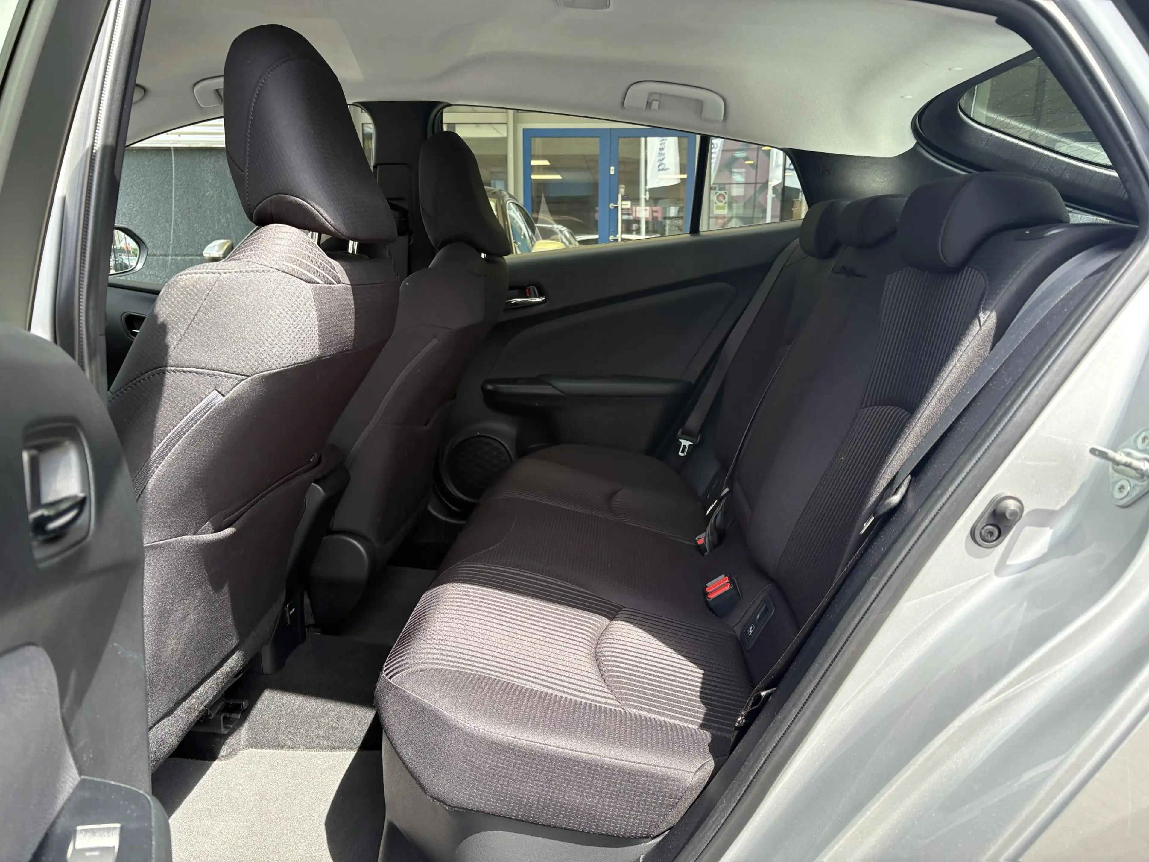 Toyota Prius 1.8 Dynamic — photo 13