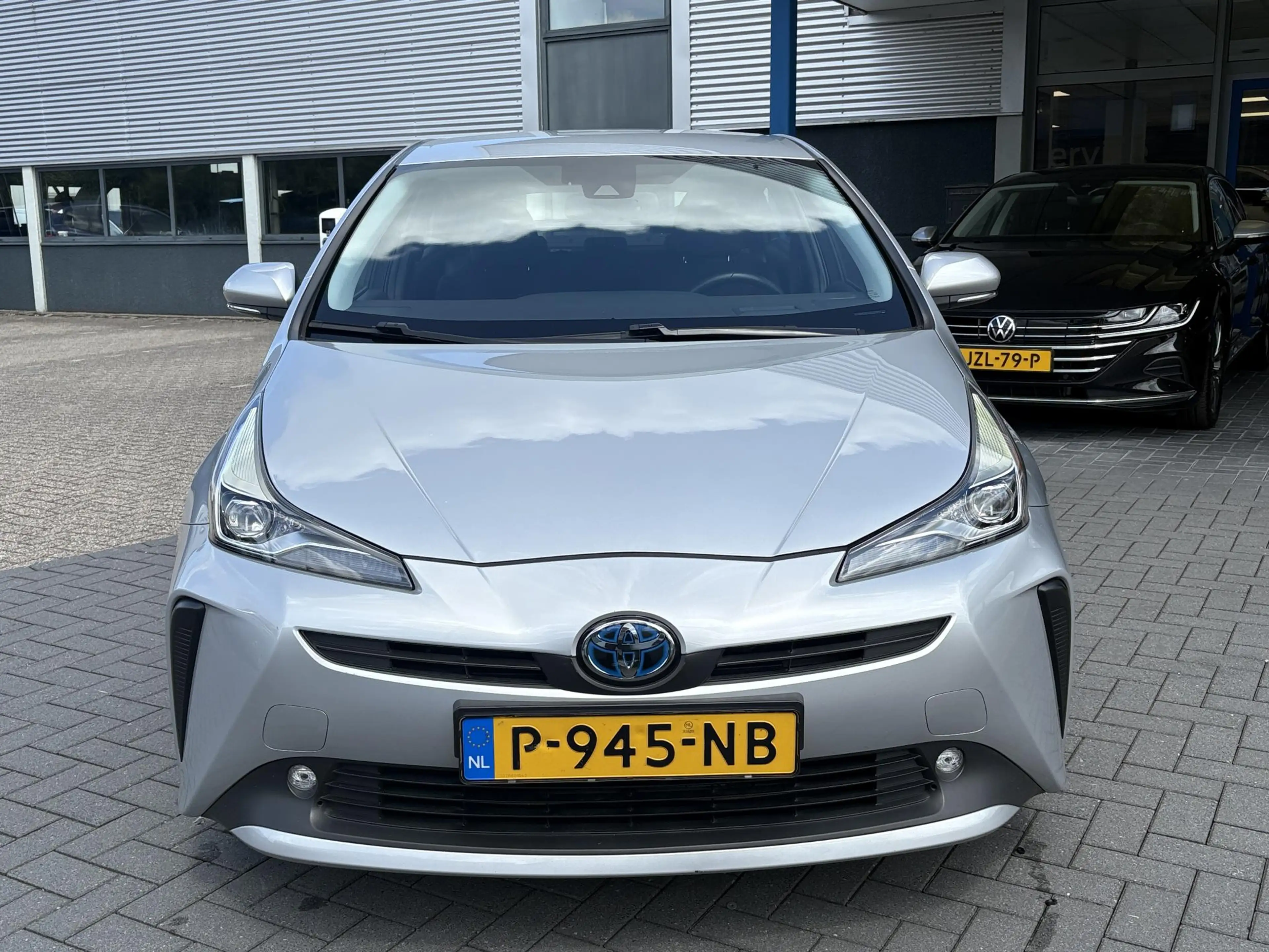 Toyota Prius 1.8 Dynamic — photo 2