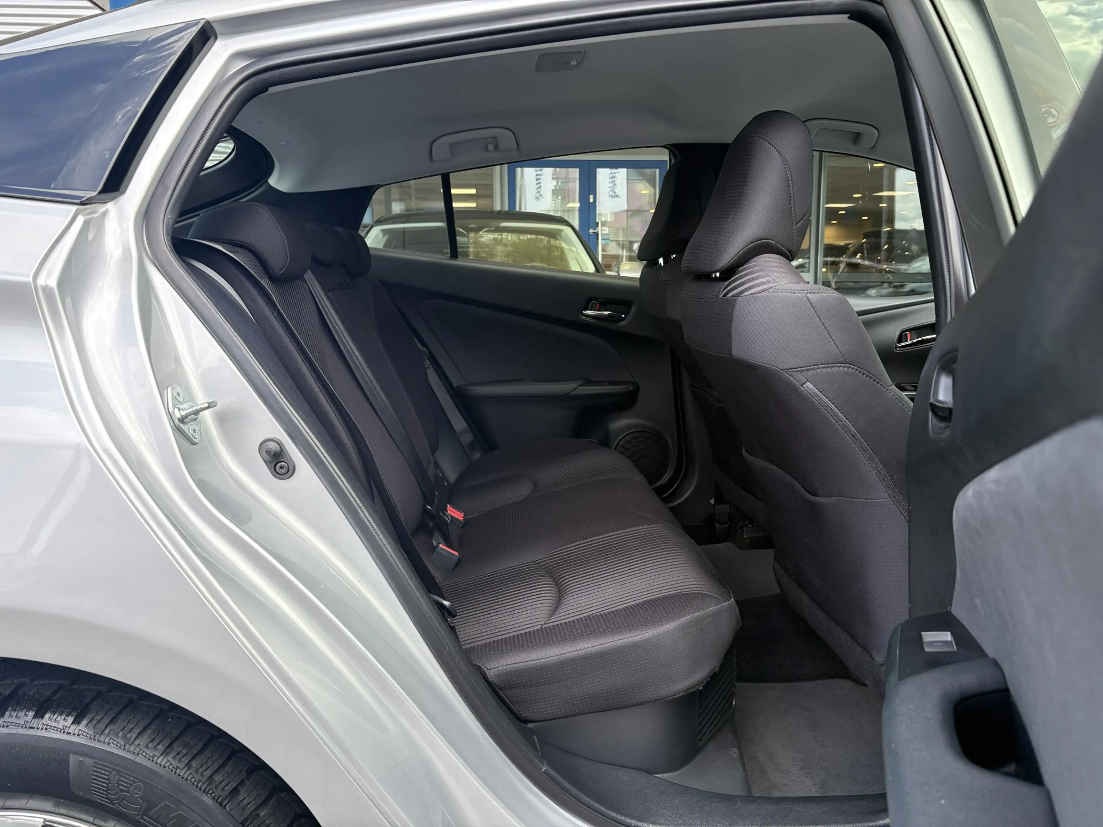 Toyota Prius 1.8 Dynamic — photo 6