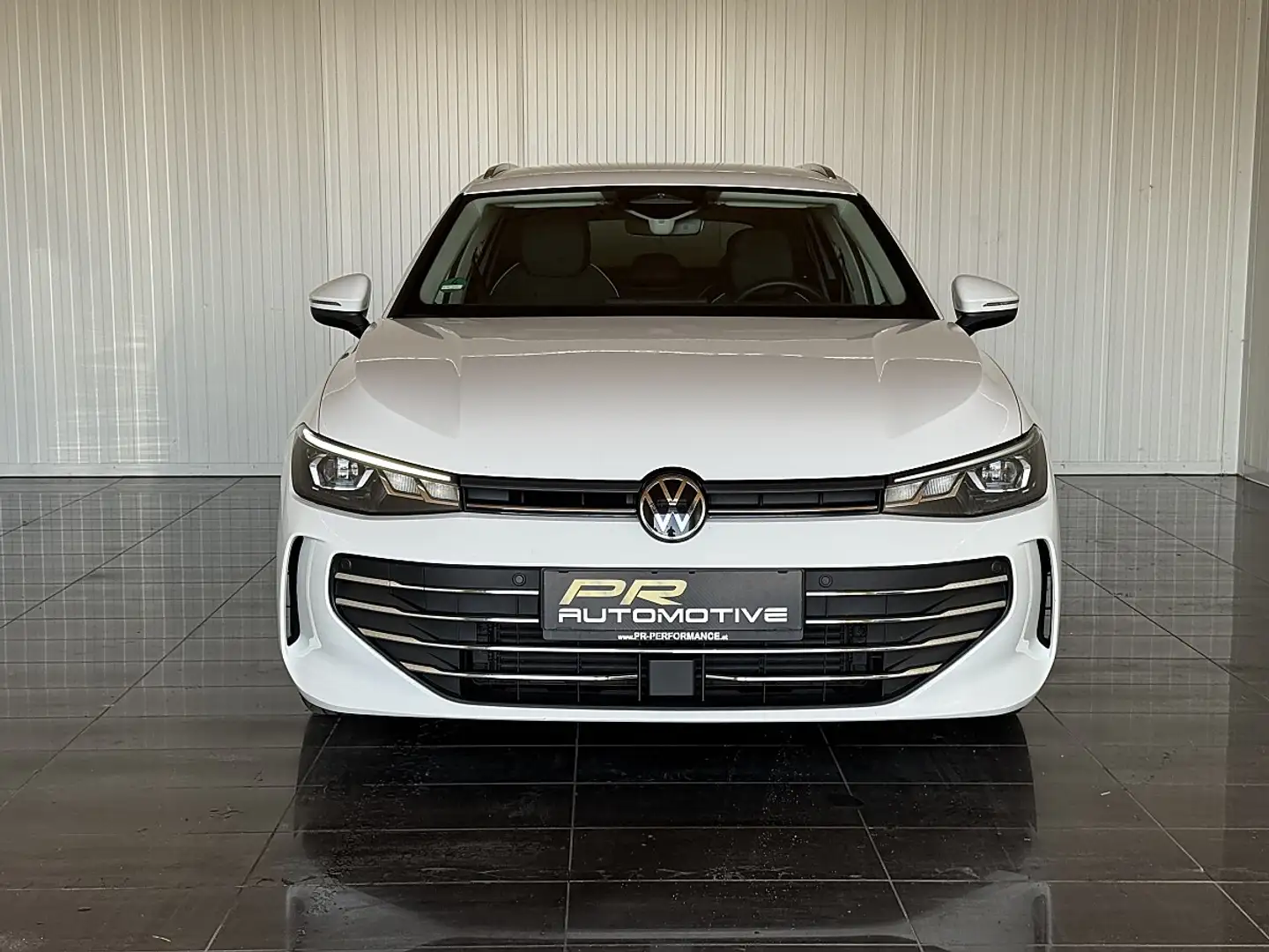 Volkswagen Passat 2.0 TDI Business *LED*MASSAGE*AMBIENTE* Weiß - 2