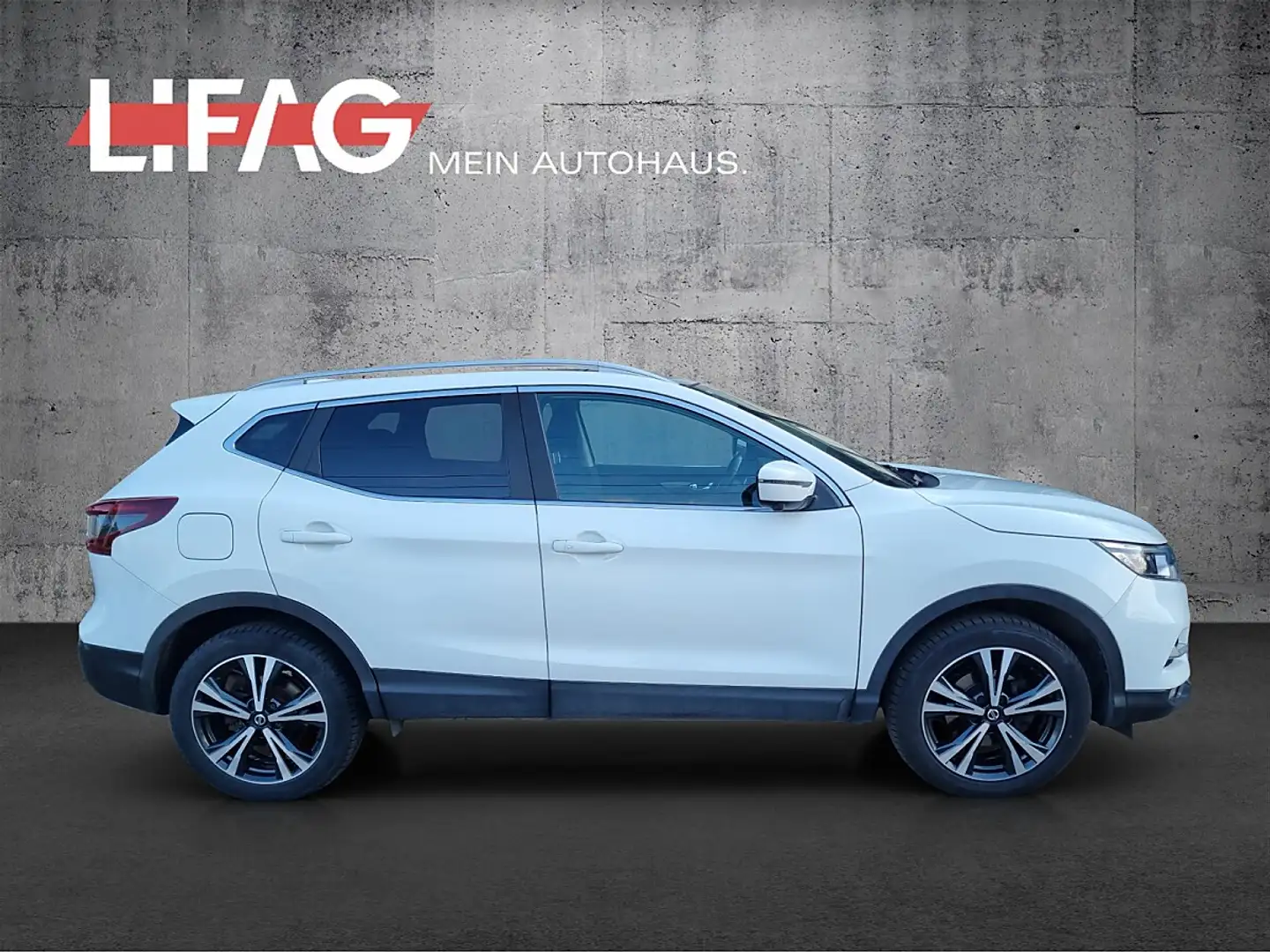 Nissan Qashqai 1,3 DIG-T N-Connecta *ab €15.990,-* Grau - 2