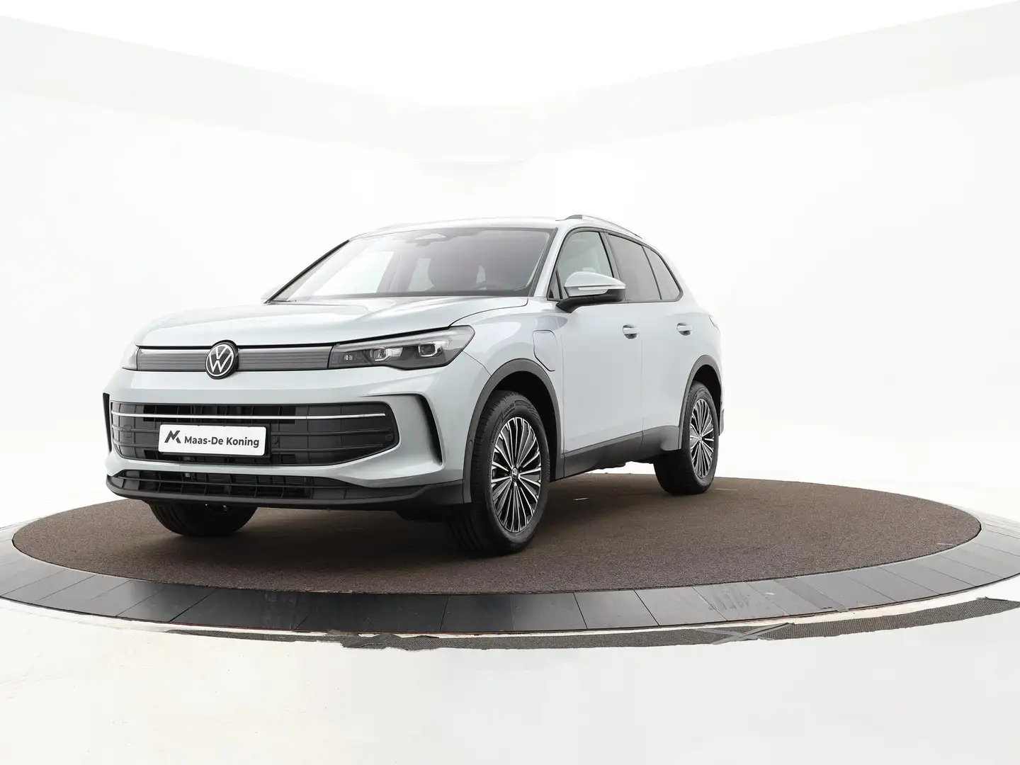 Volkswagen Tiguan 1.5 204pk DSG eHybrid Life Edition · Camera · Appl Zilver - 1