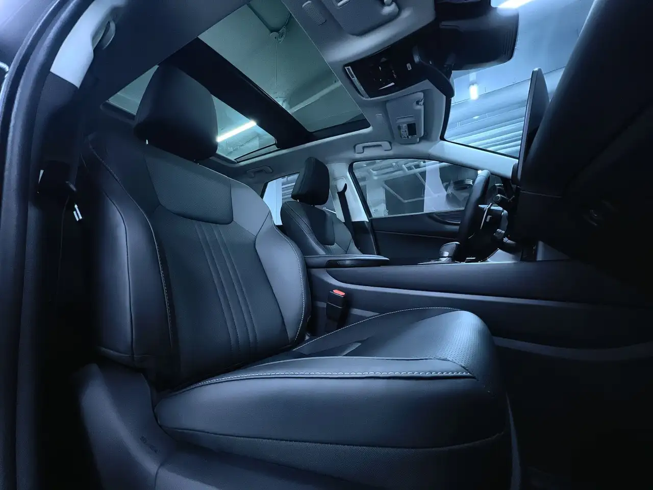 Lexus NX снимка Lexus NX