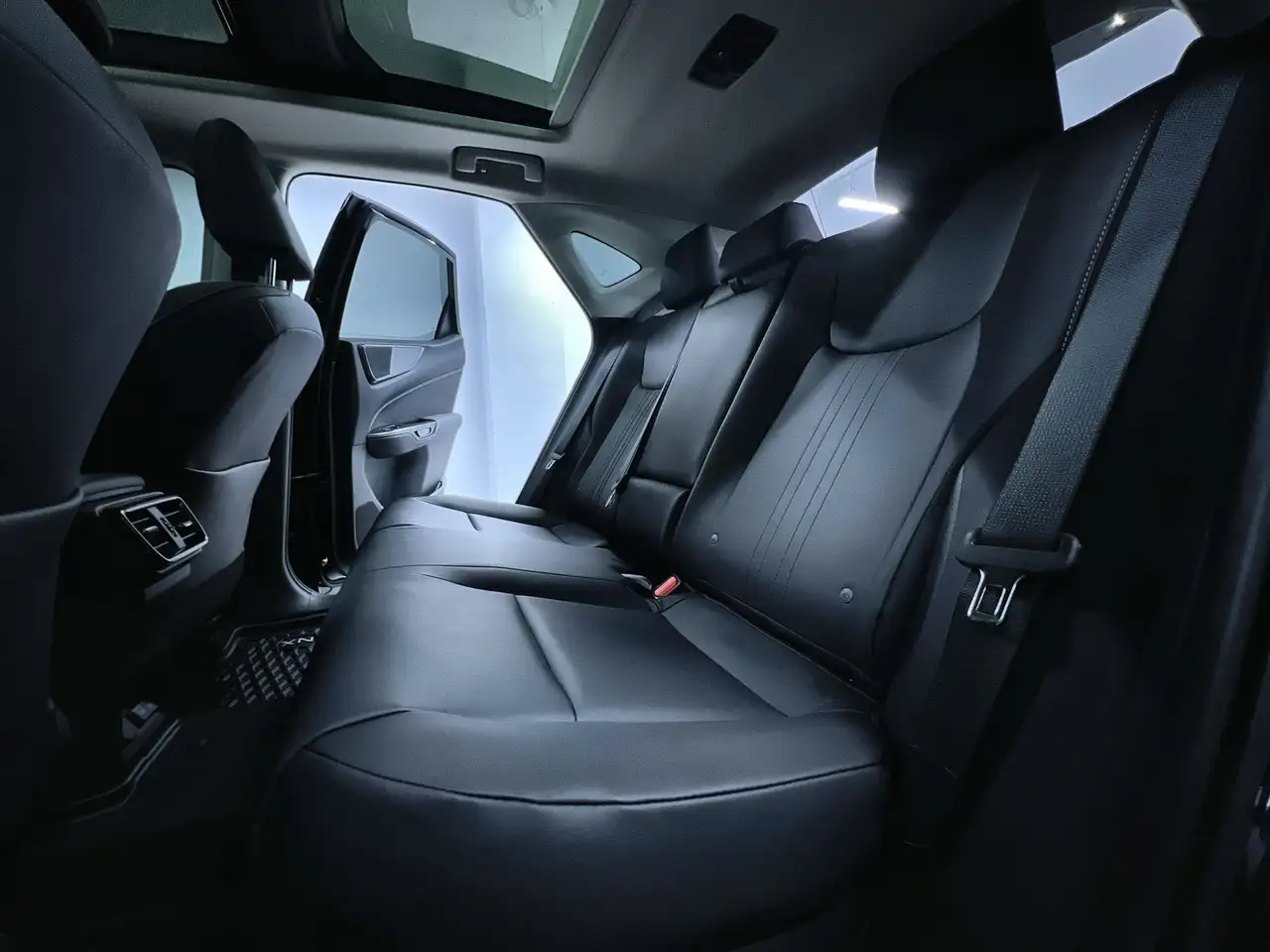Lexus NX снимка Lexus NX