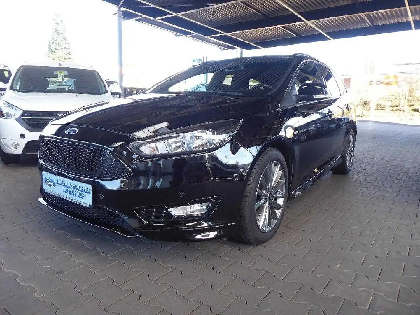 Ford Focus Turnier ST-Line,Autom.,AHK,NAV Schwarz - 1