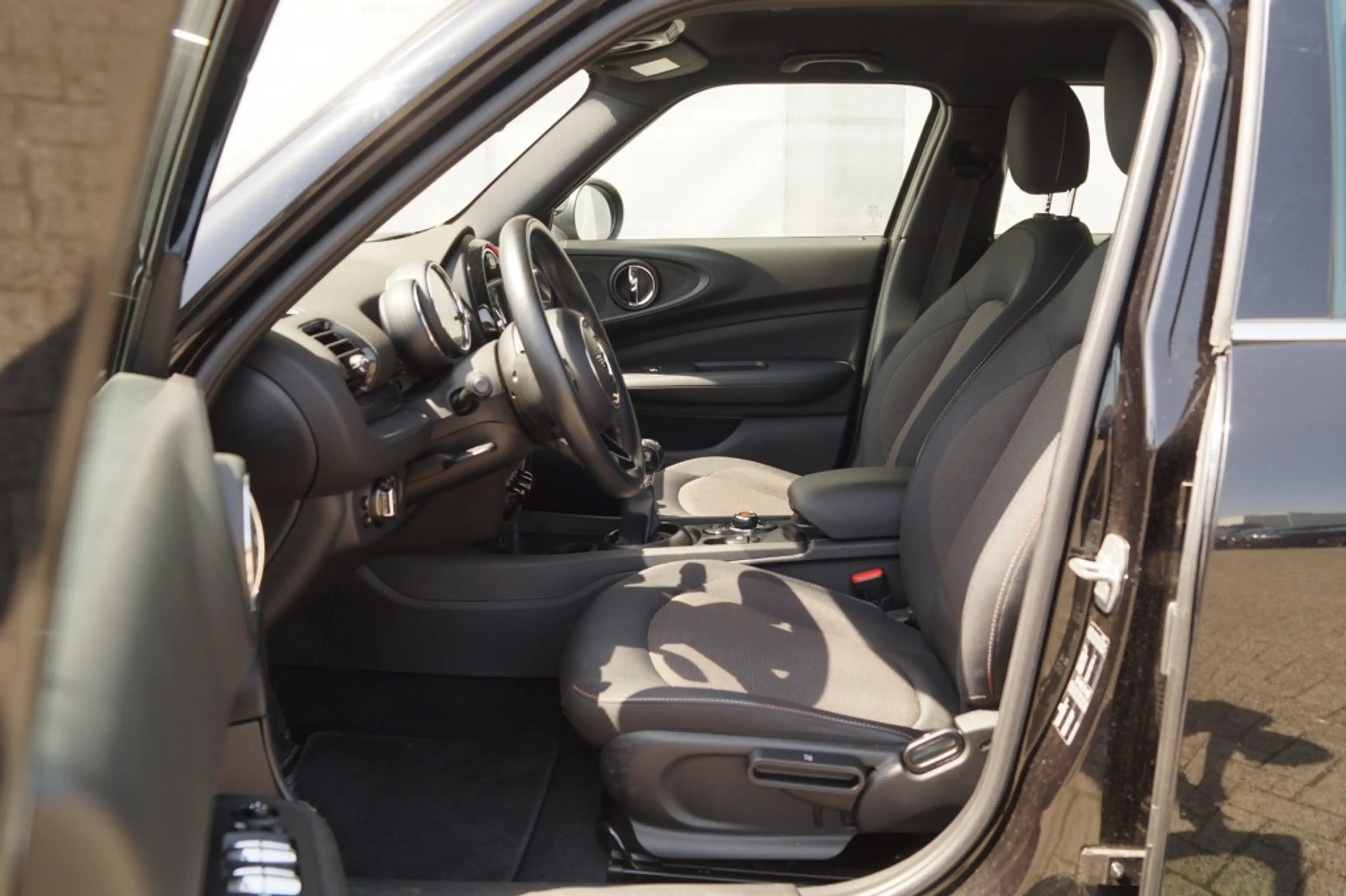 MINI Cooper Clubman 1.5 Business Edition -NAVI-ECC-PDC- — photo 6