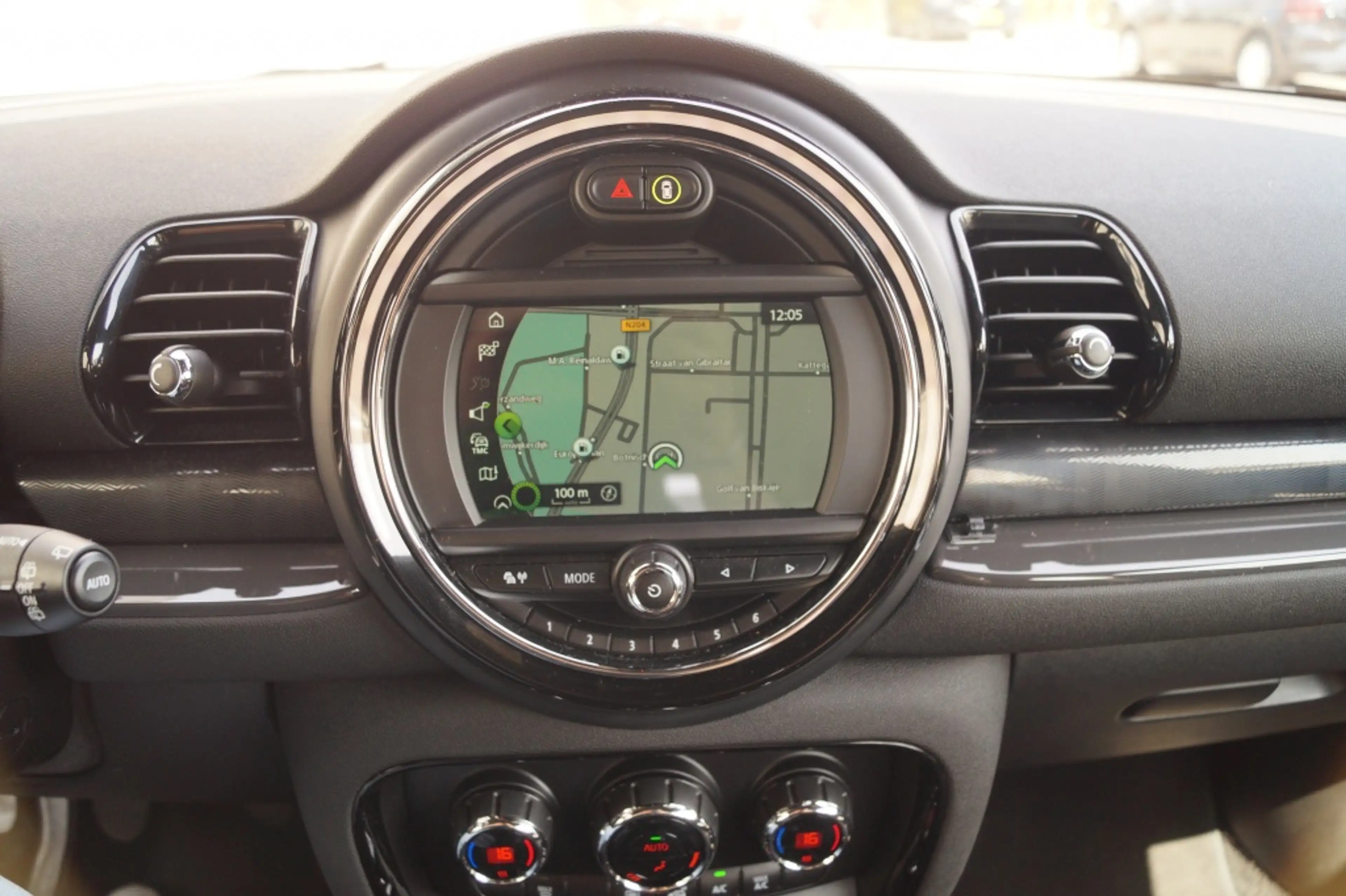 MINI Cooper Clubman 1.5 Business Edition -NAVI-ECC-PDC- — photo 12
