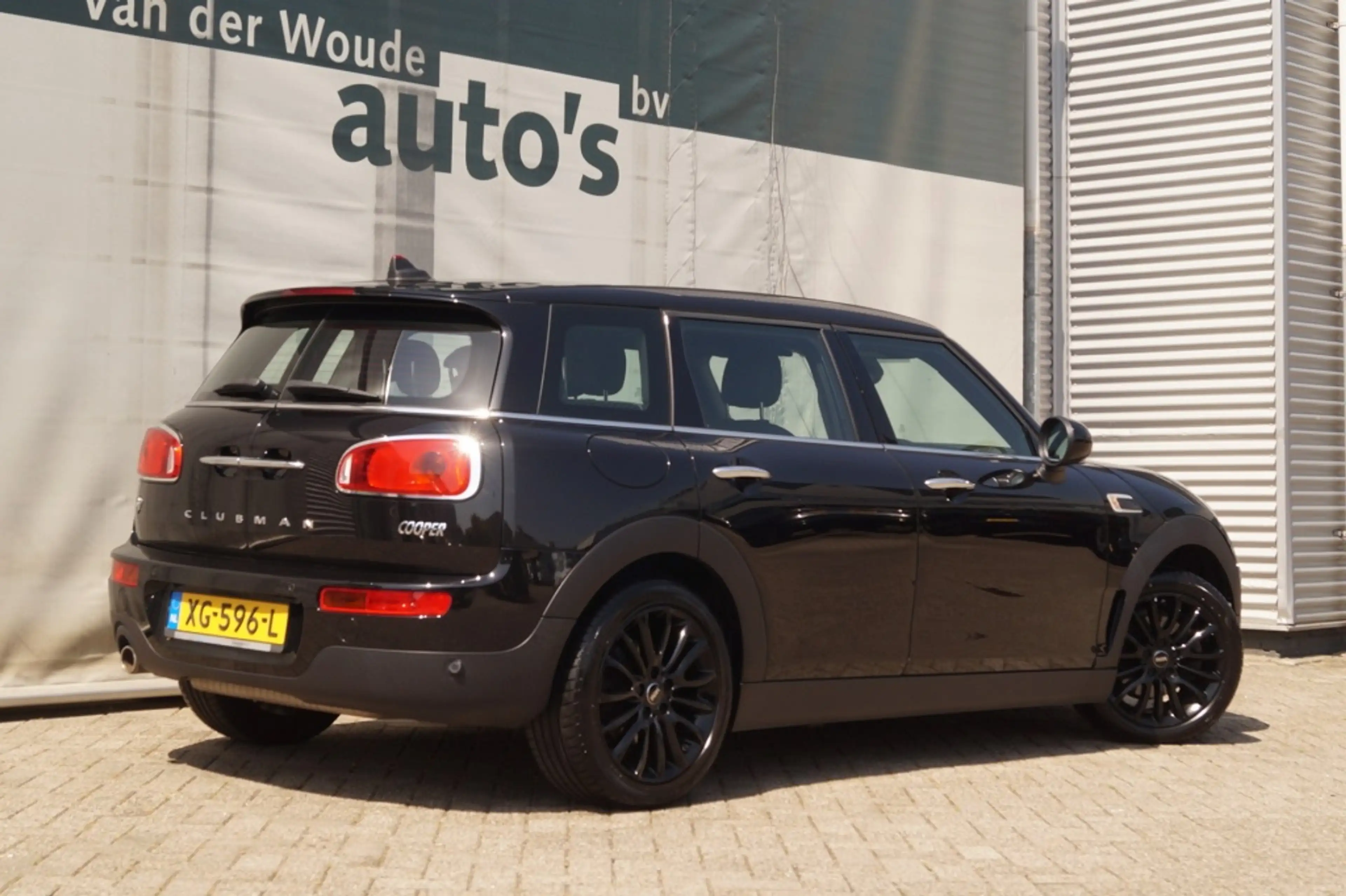 MINI Cooper Clubman 1.5 Business Edition -NAVI-ECC-PDC- — photo 4