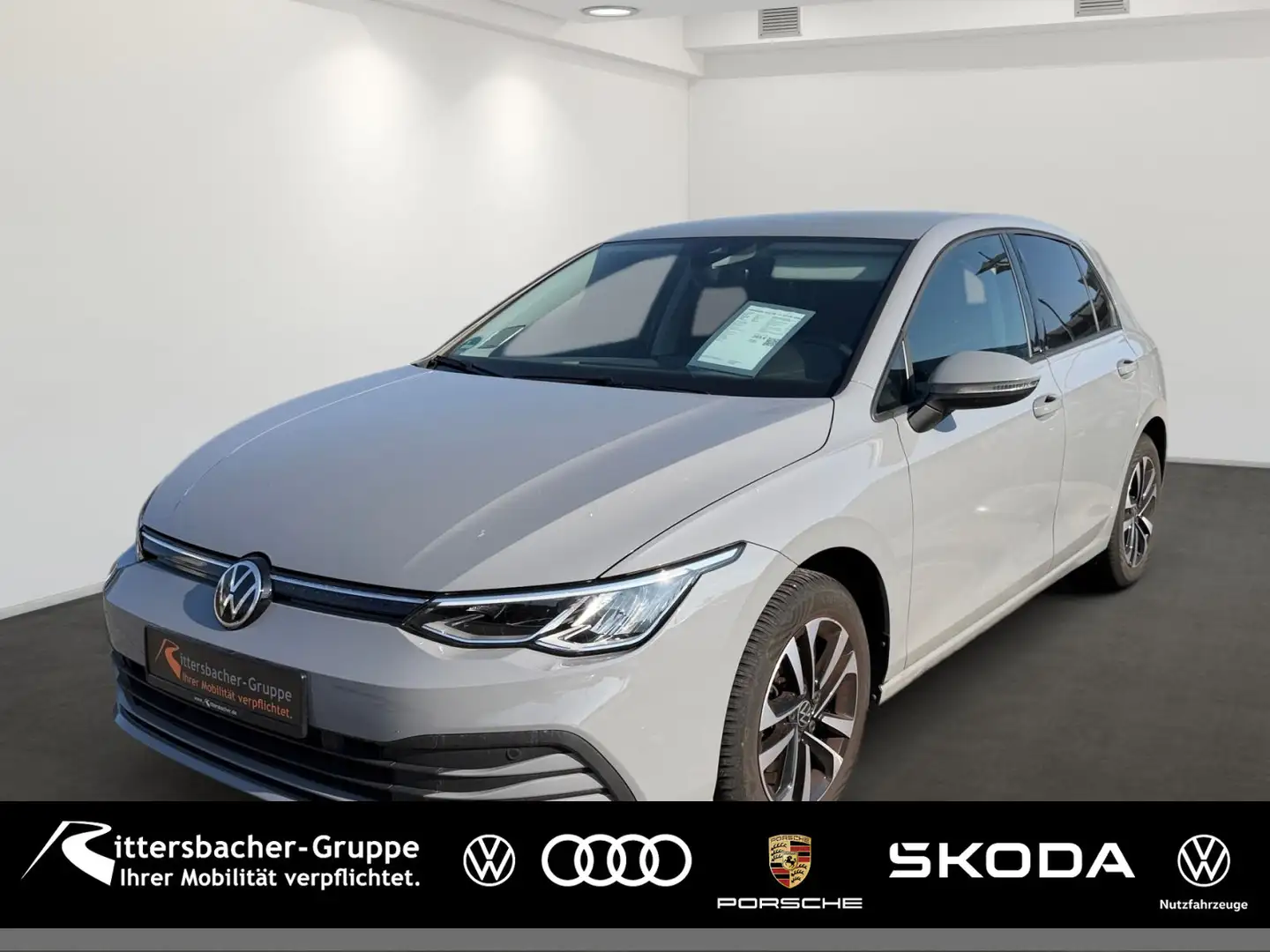 Volkswagen Golf VIII 1.0 TSI Life United Grau - 1