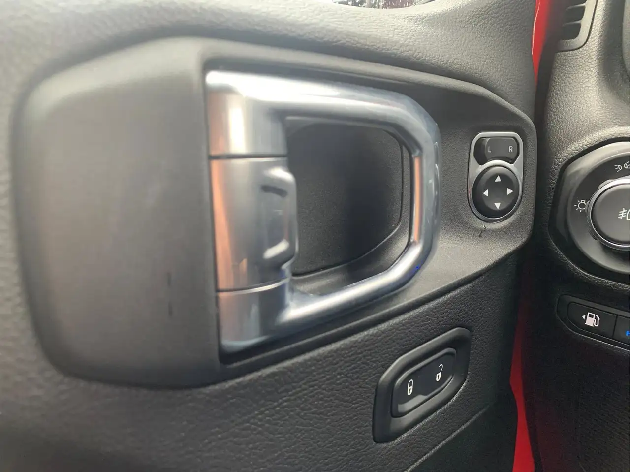 Jeep Wrangler снимка Jeep Wrangler