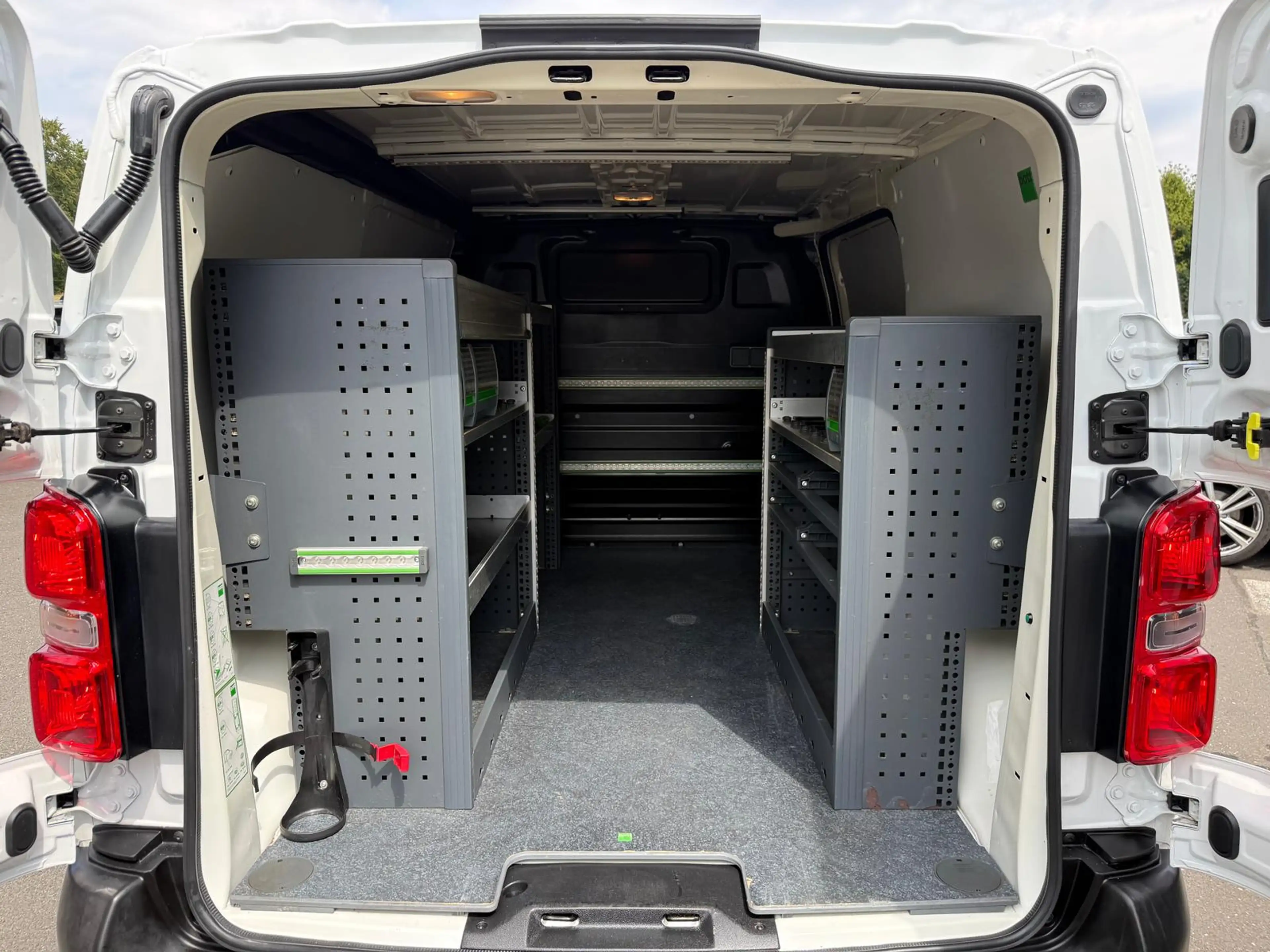 Citroen Jumpy 2.0 Blue-HDI Club M*AppCo*Klima*DAB*PDC H — photo 18