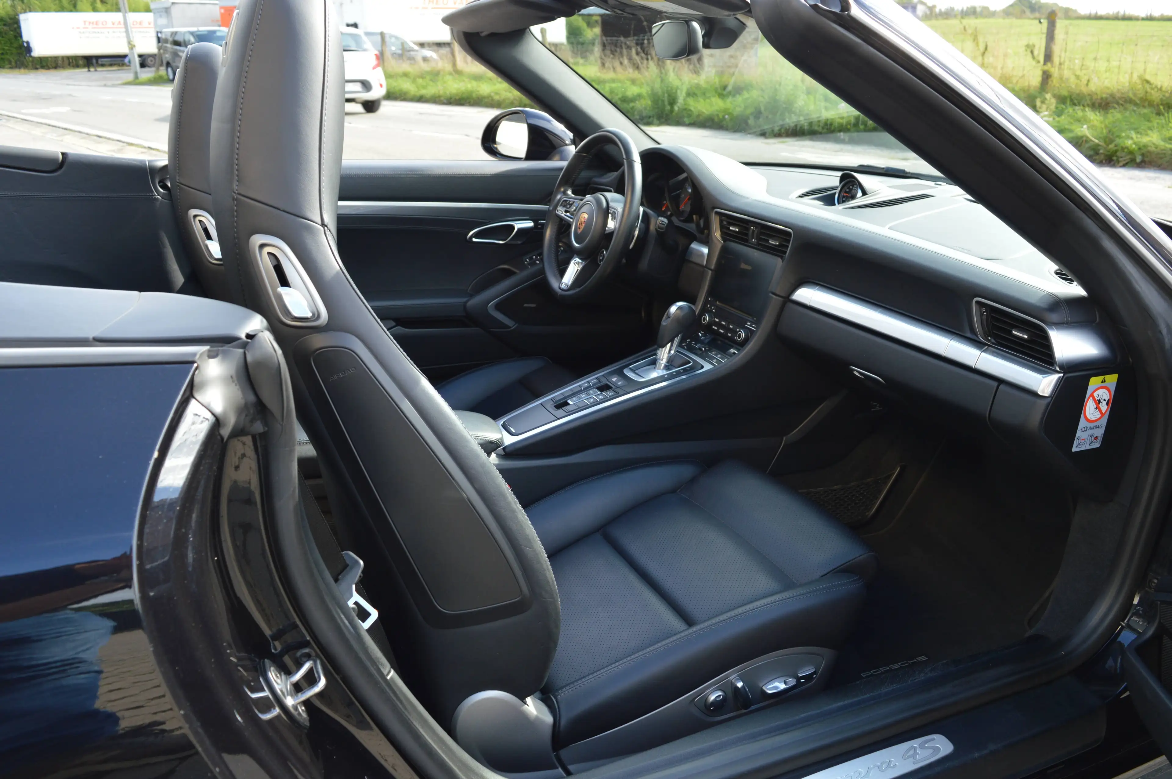Porsche 991 .2 911 Carrera 4S cabriolet 3.0 turbo - Sportchrono — photo 9