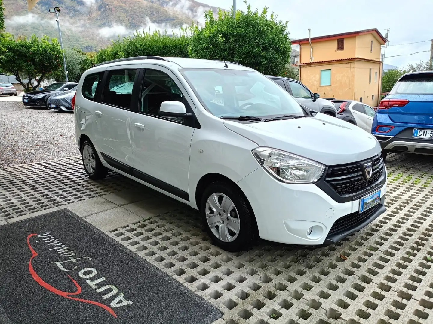 Dacia Lodgy Stepway 1.5 Blue dCi 8V 115CV 7 posti iva esposta Weiß - 2
