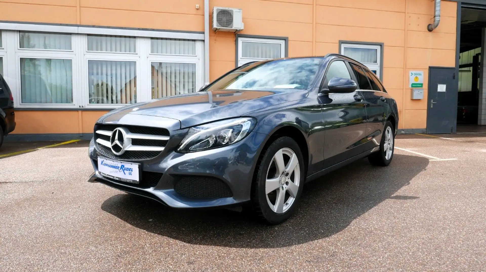 Mercedes-Benz C 220 d T-mod/NAVI/TEMPOMAT/Panorama Gris - 1