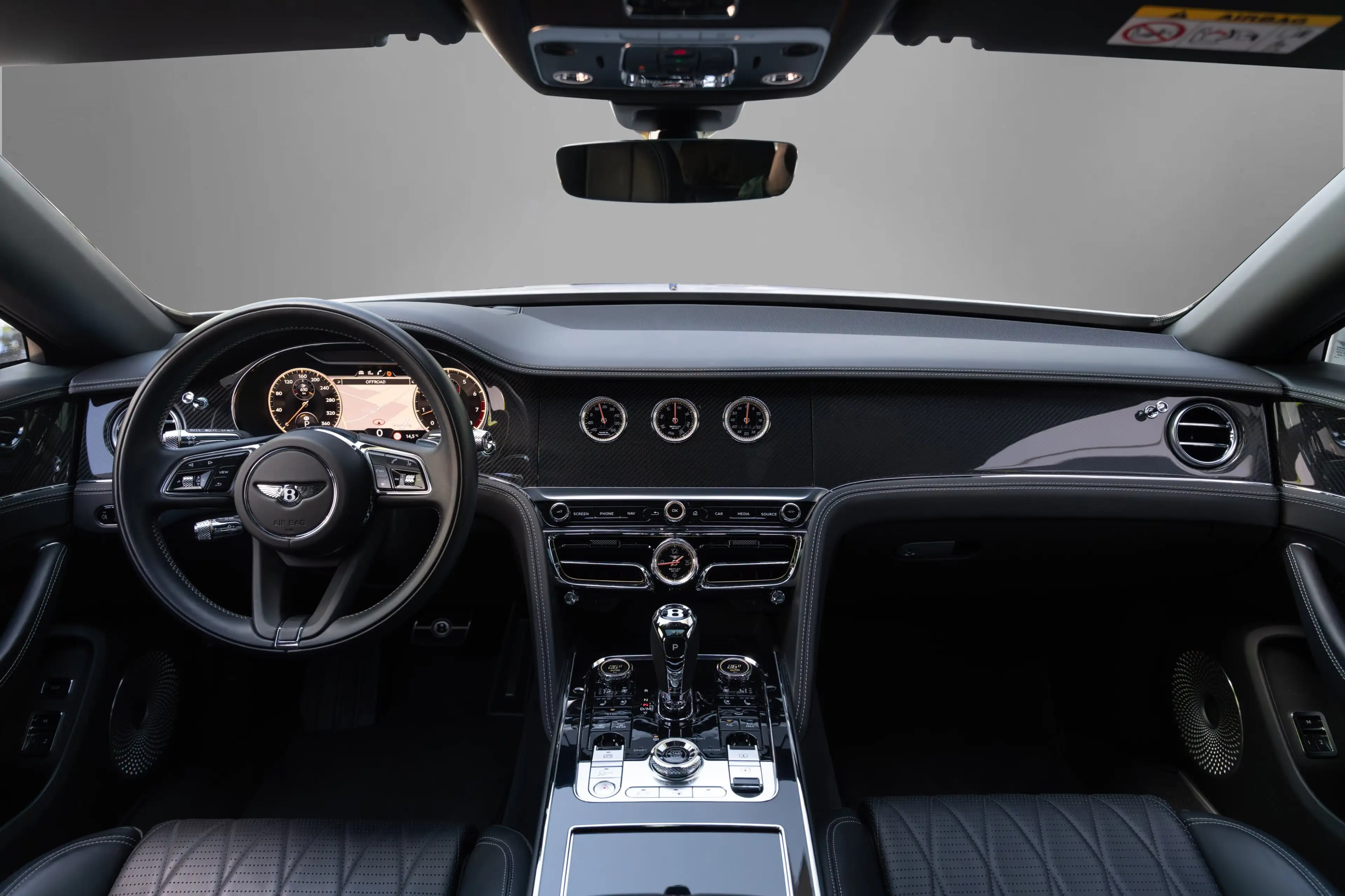 Bentley Flying Spur V8 — photo 12
