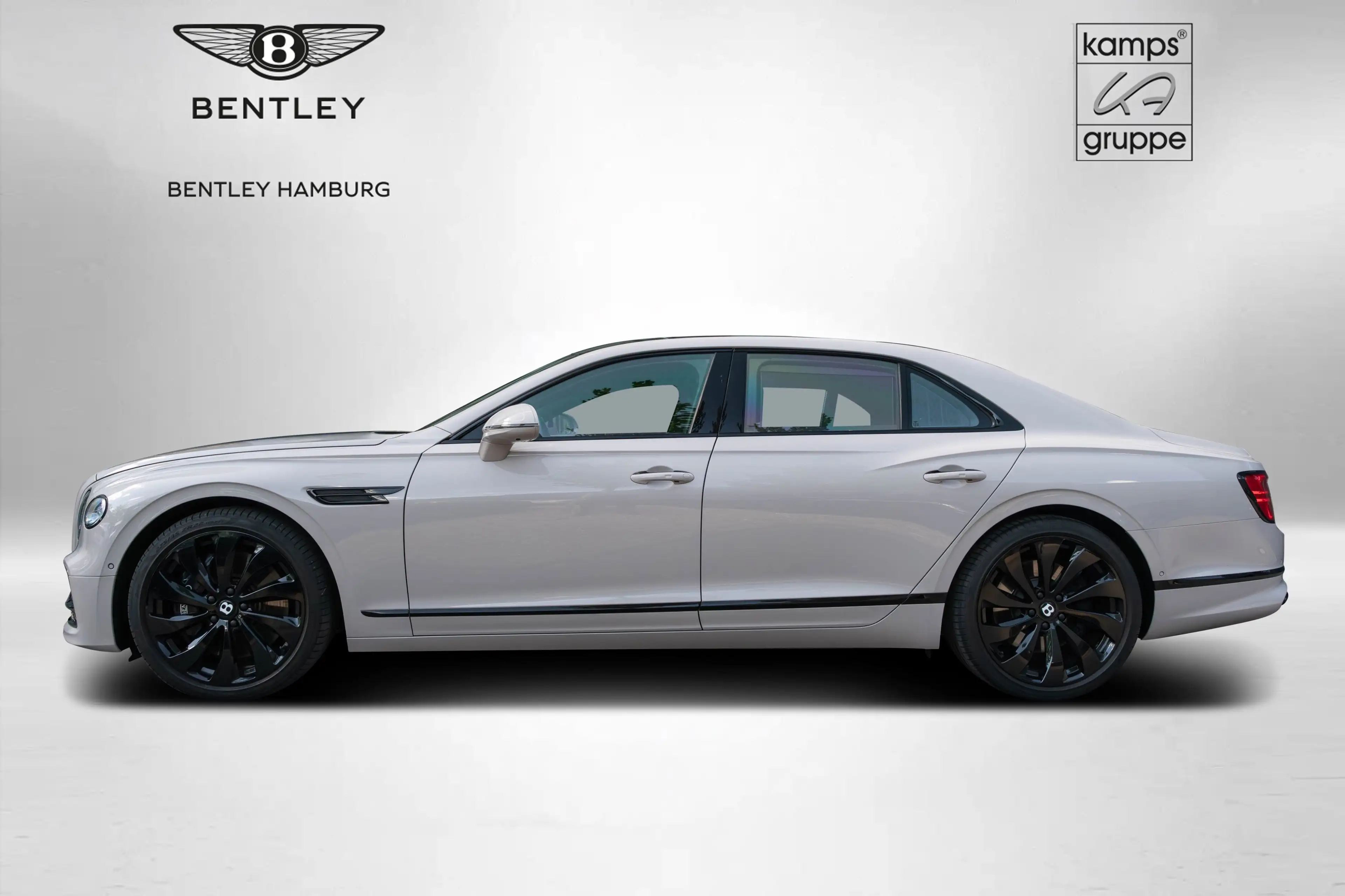 Bentley Flying Spur V8 — photo 4