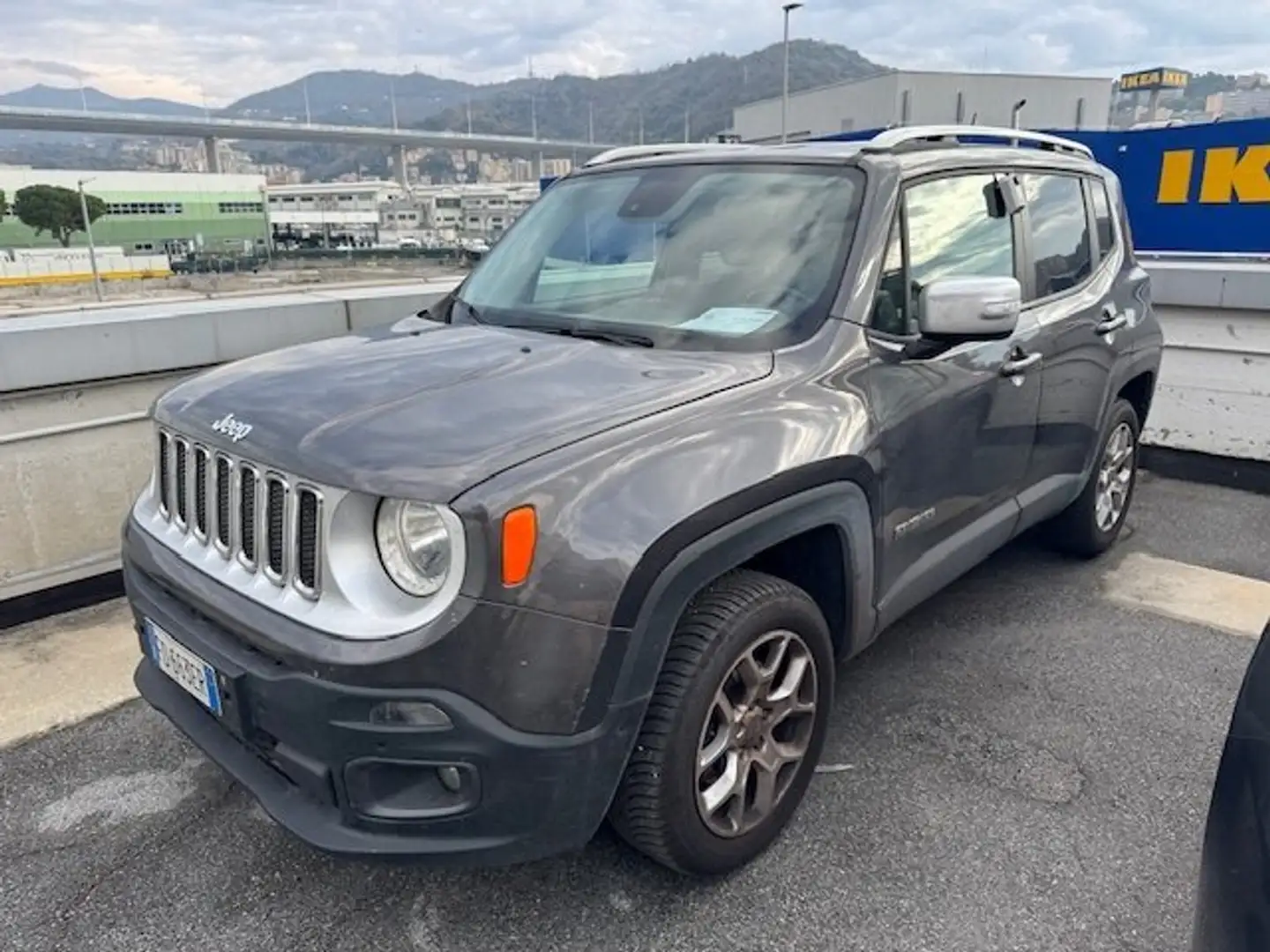Jeep Renegade 2.0 mjt 140 Limited 4WD Zilver - 1
