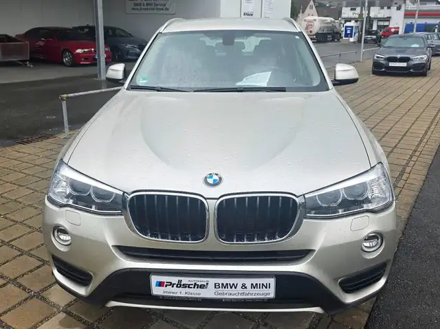 BMW X3 xDrive20d/ AHK/SZH/XENON