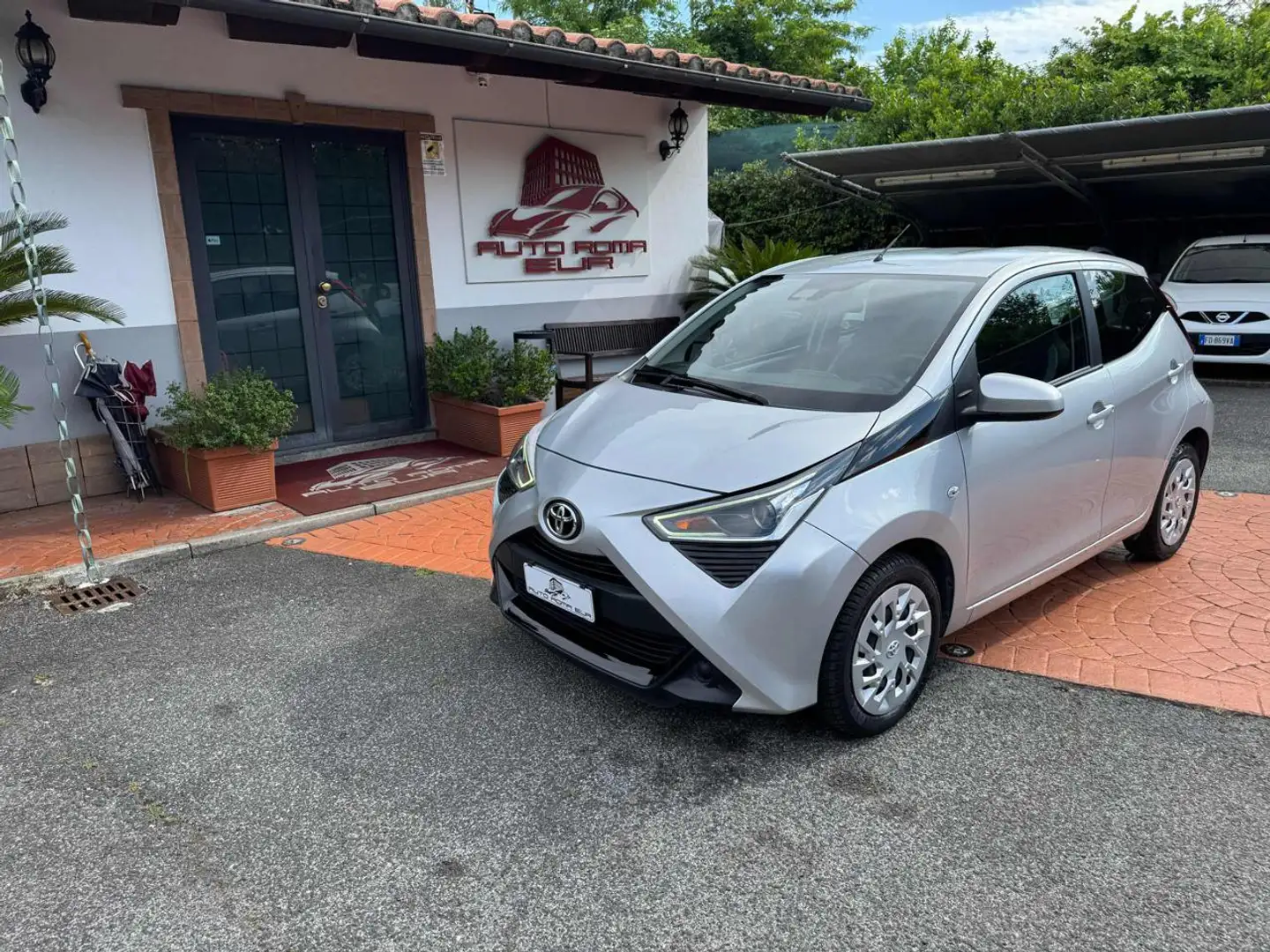 Toyota Aygo Connect 1.0 VVT-i 72 CV 5 porte x-cool PROMO!!! Argento - 1