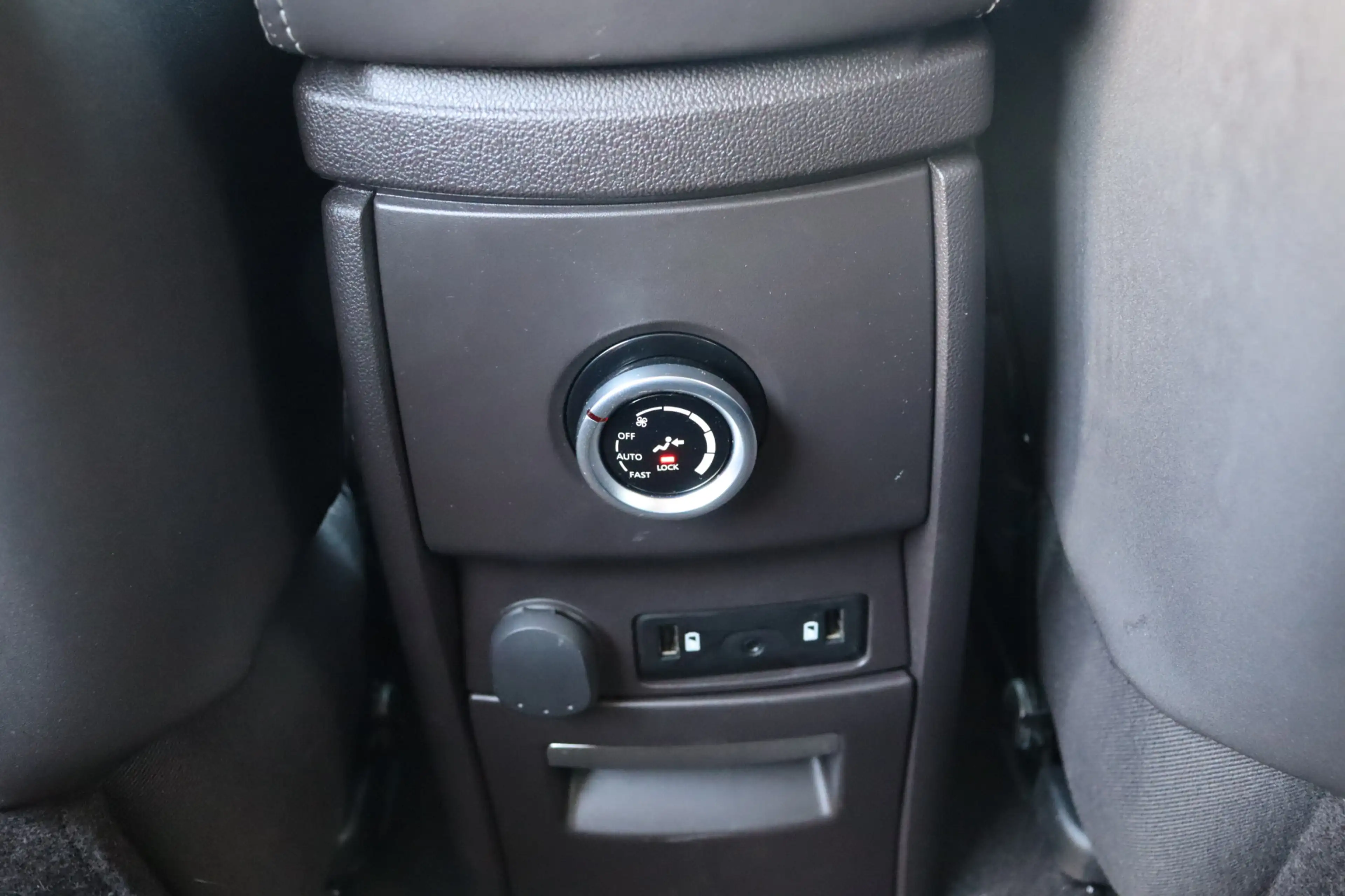 Renault Espace 1.8 TCe Initiale Paris 7p 4Control, Automaat, Deal — photo 30