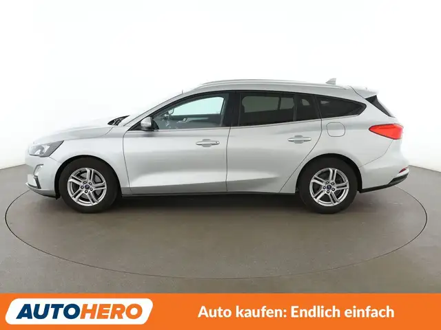 Ford Focus view 3