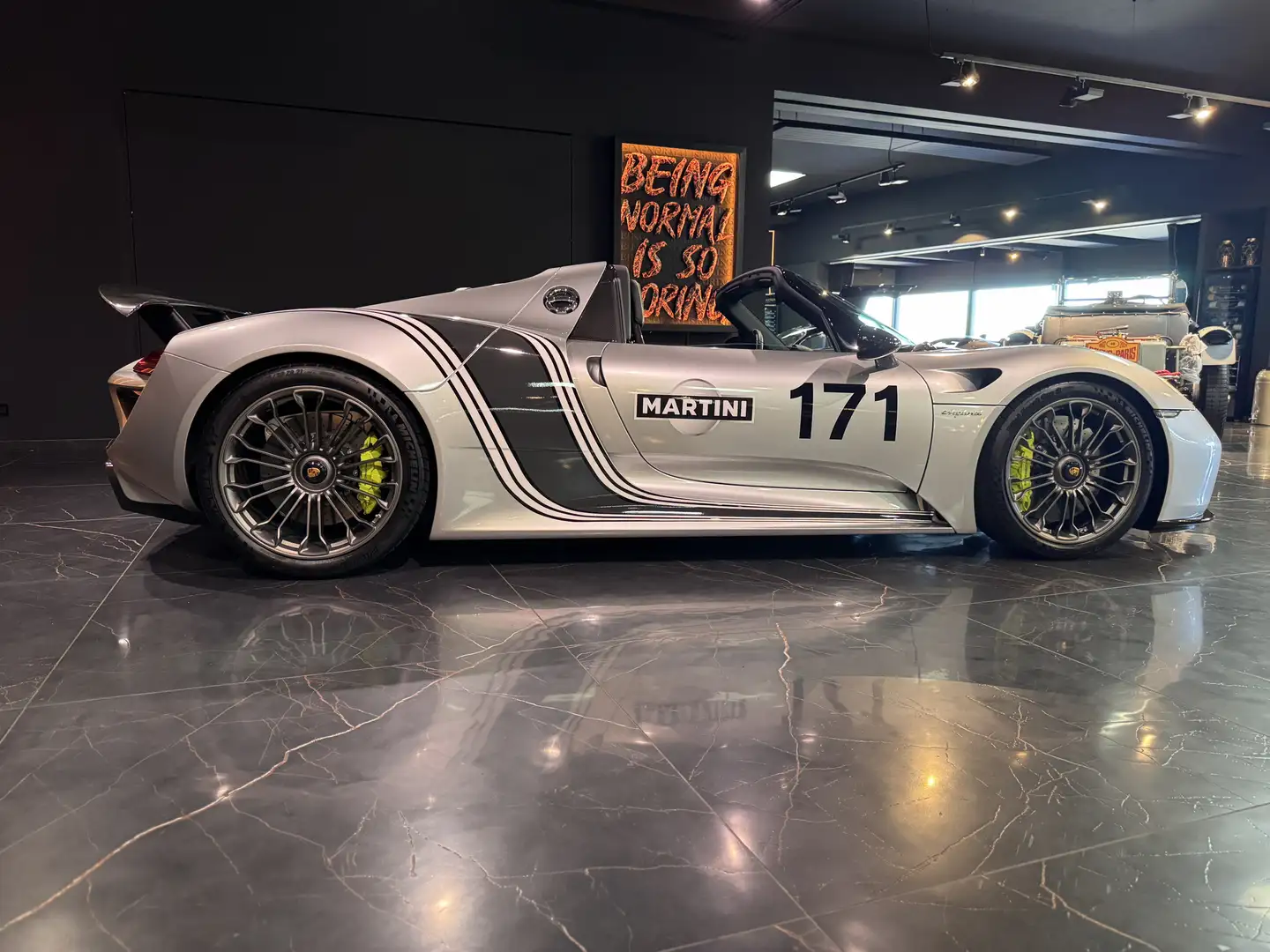 Porsche 918 Spyder Sammlerfahrzeug*u-frei*Martini-Design Grau - 2