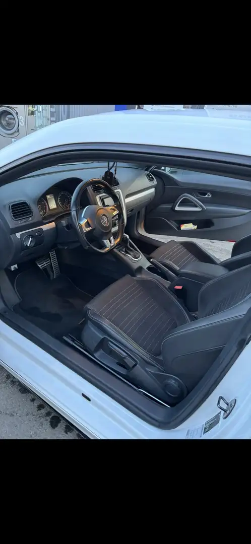 Volkswagen Scirocco 2,0 TSI DSG Weiß - 2