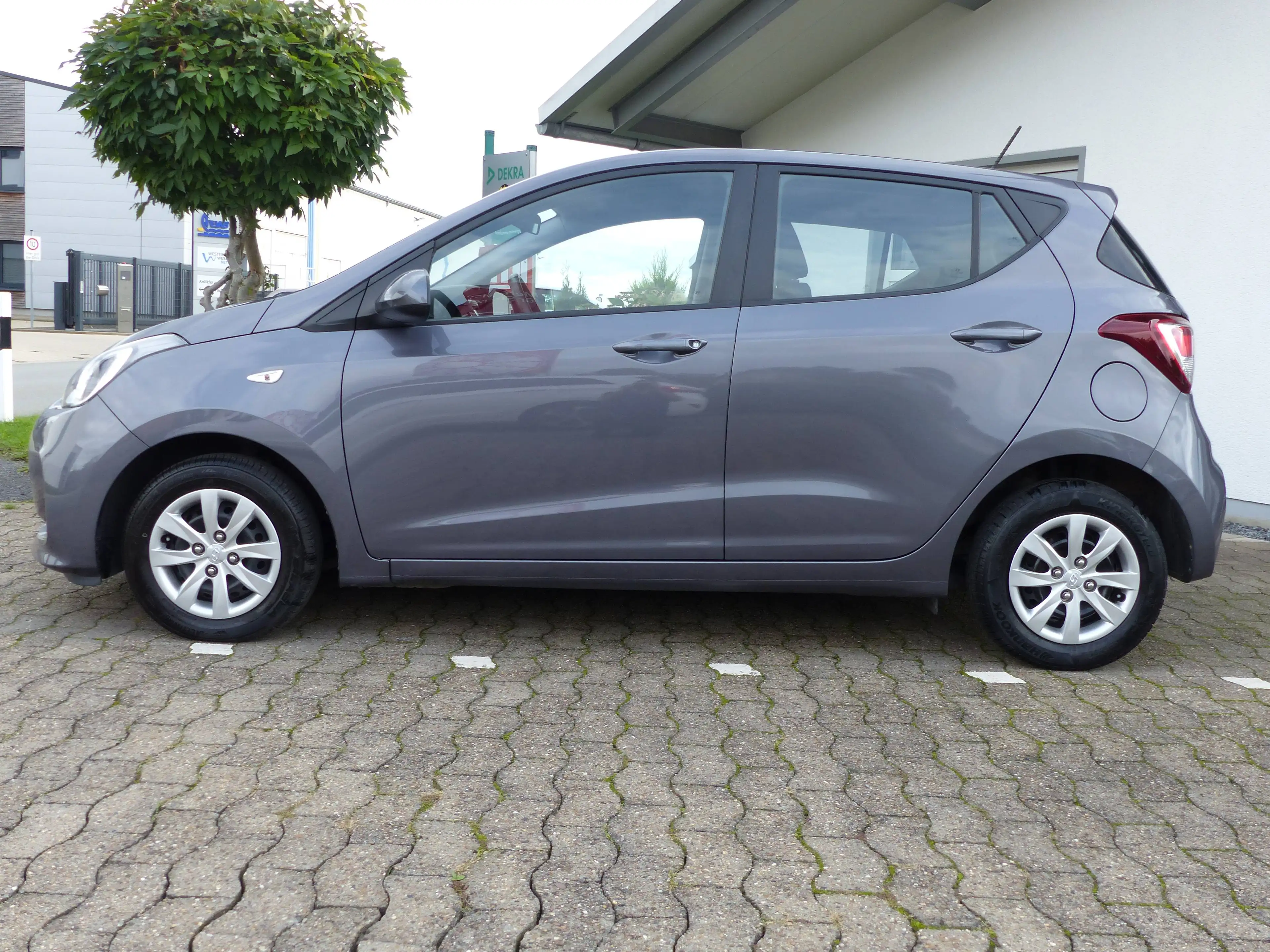 Hyundai i10 Klimaanlage Navigation elektrische Fensterheber vorne und hinten elektrische Spiegel — photo 7