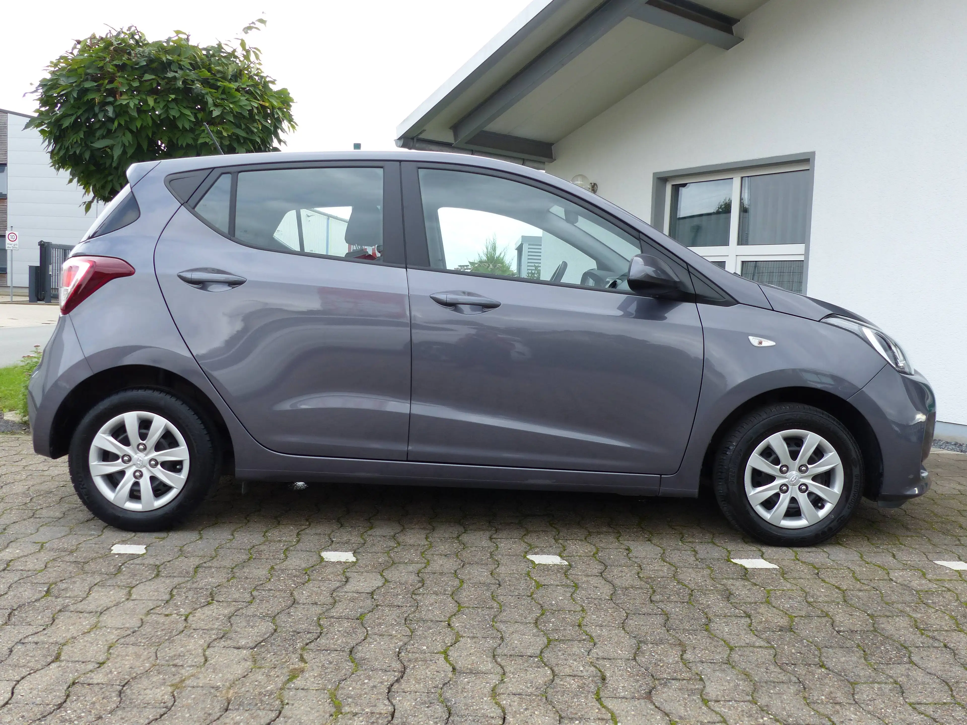 Hyundai i10 Klimaanlage Navigation elektrische Fensterheber vorne und hinten elektrische Spiegel — photo 8